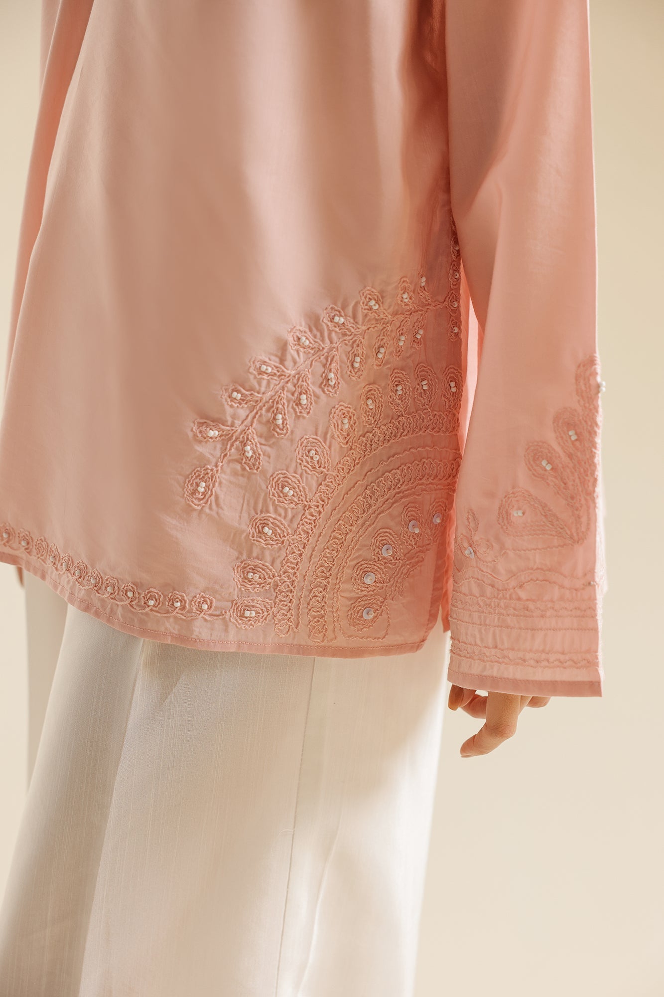 EMBROIDERED TOP (E0798/119/328)