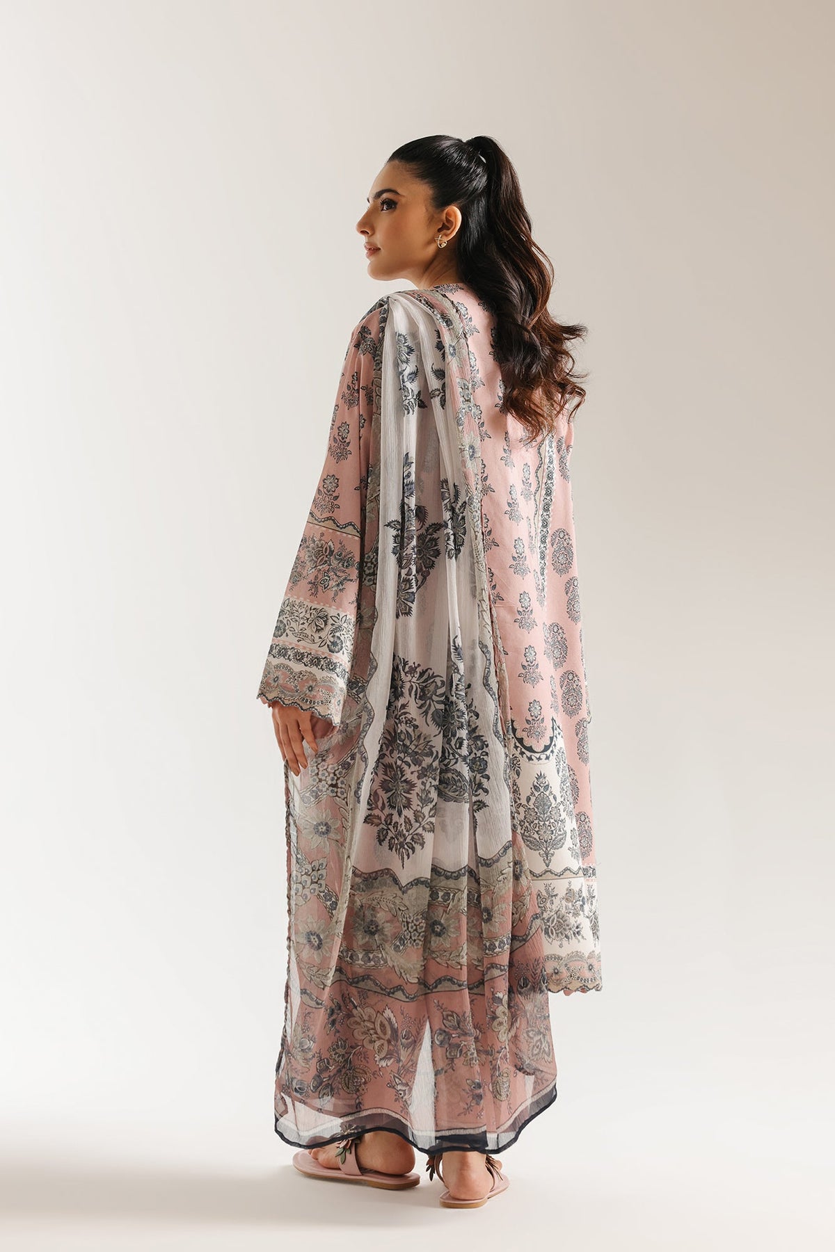 EMBROIDERED SUIT (E0821/203/427)