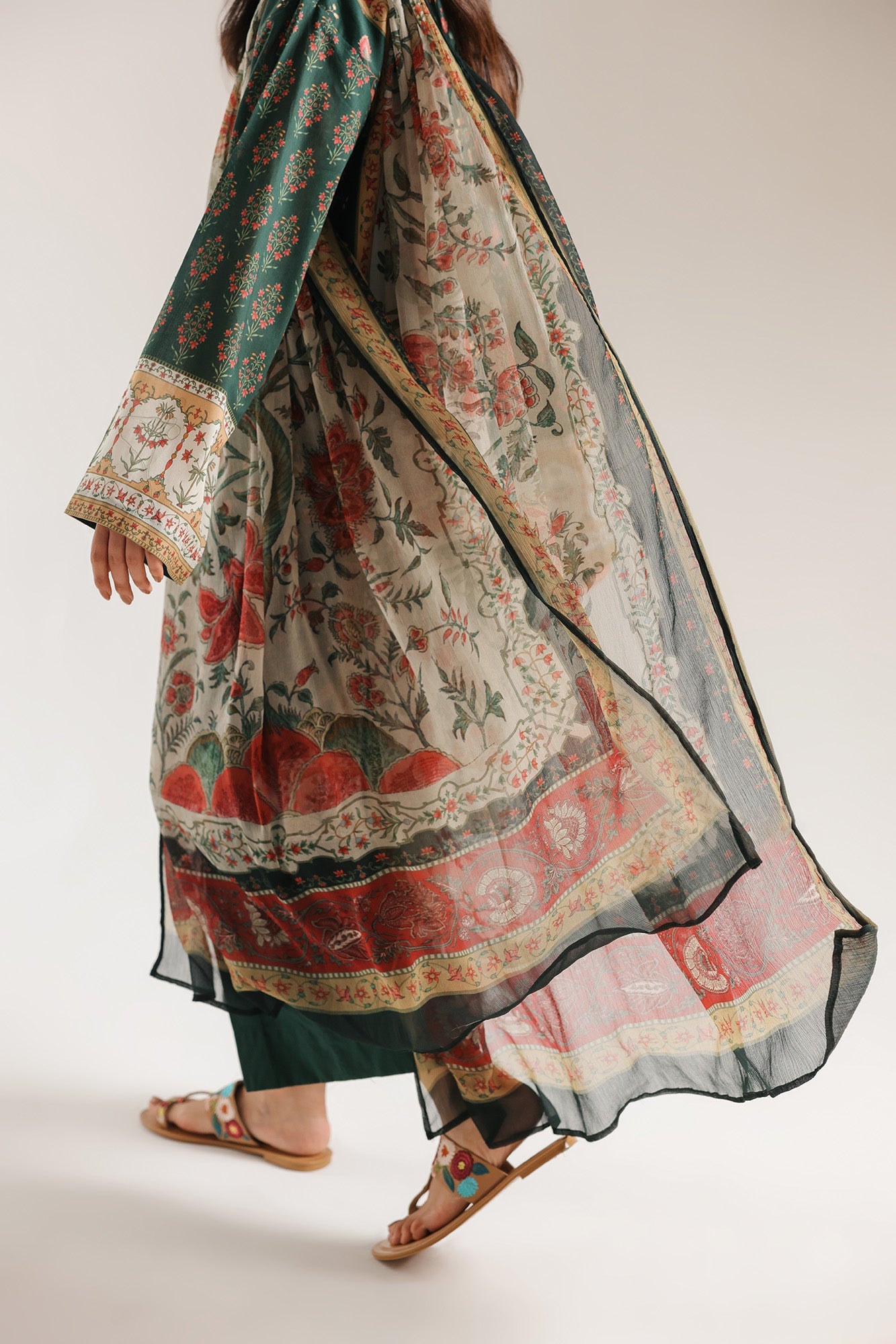EMBROIDERED SUIT (E0824/203/707)