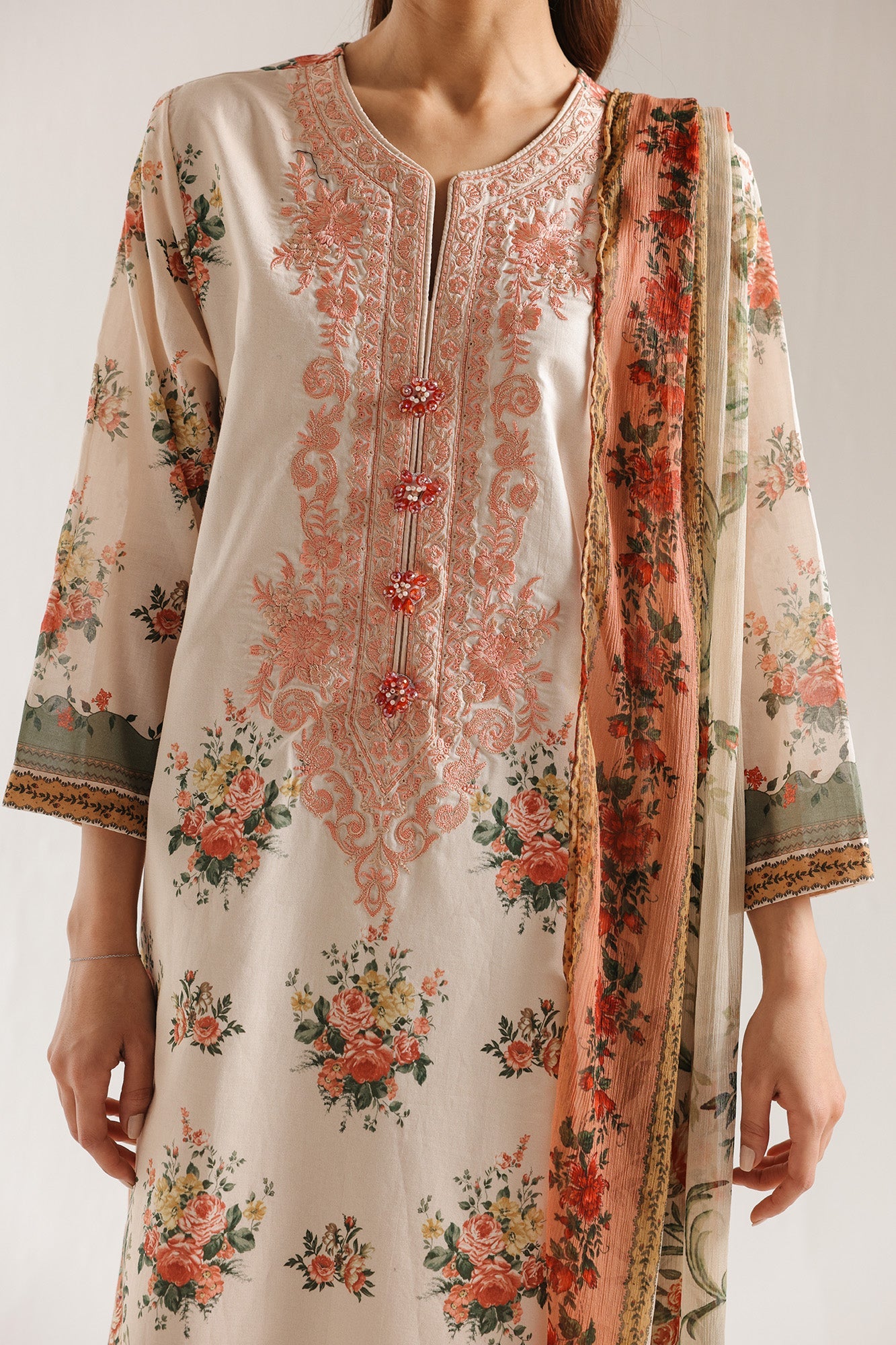 EMBROIDERED SUIT (E0827/203/328)
