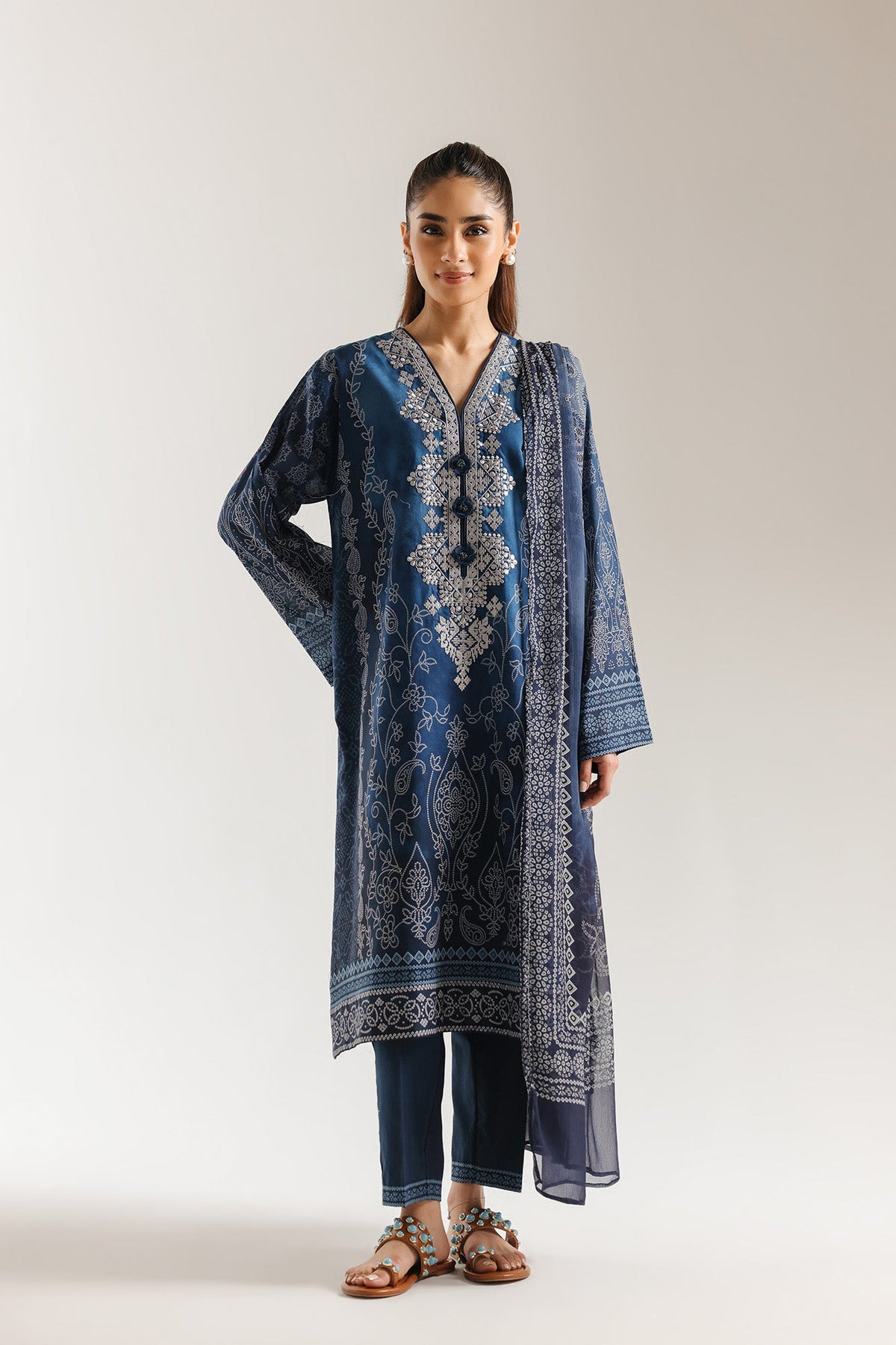 EMBROIDERED SUIT (E0828/203/622)