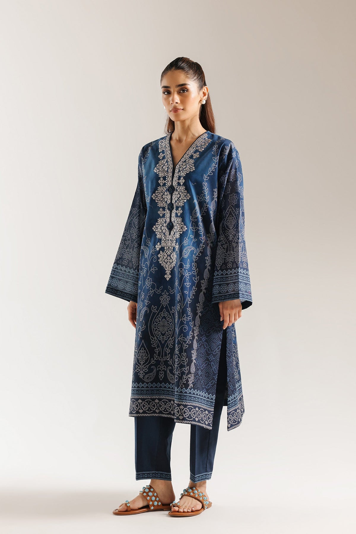 EMBROIDERED SUIT (E0828/203/622)