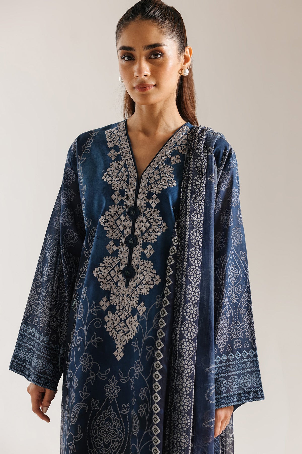 EMBROIDERED SUIT (E0828/203/622)