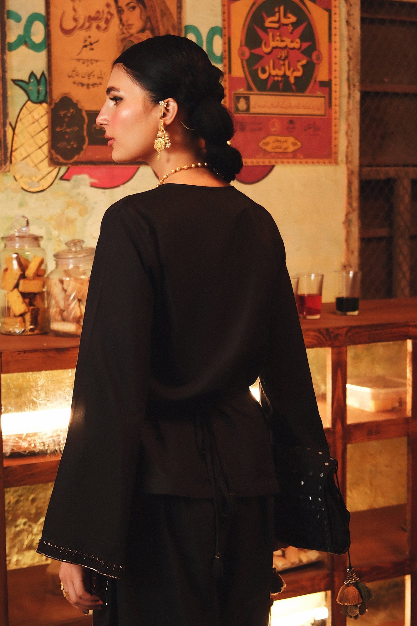 EMBROIDERED SUIT (E0830/119/902)