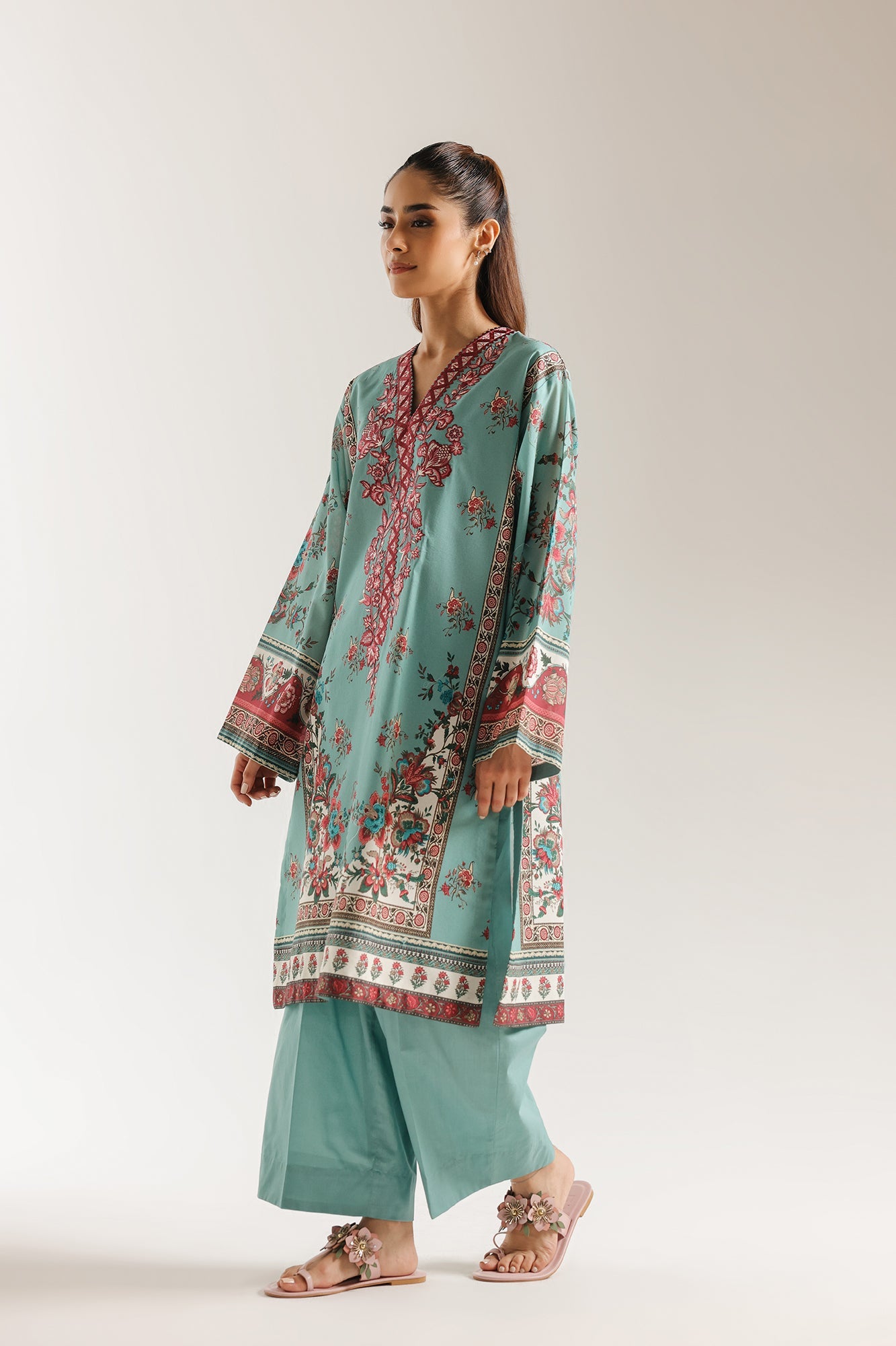 EMBROIDERED SUIT (E0832/203/716)