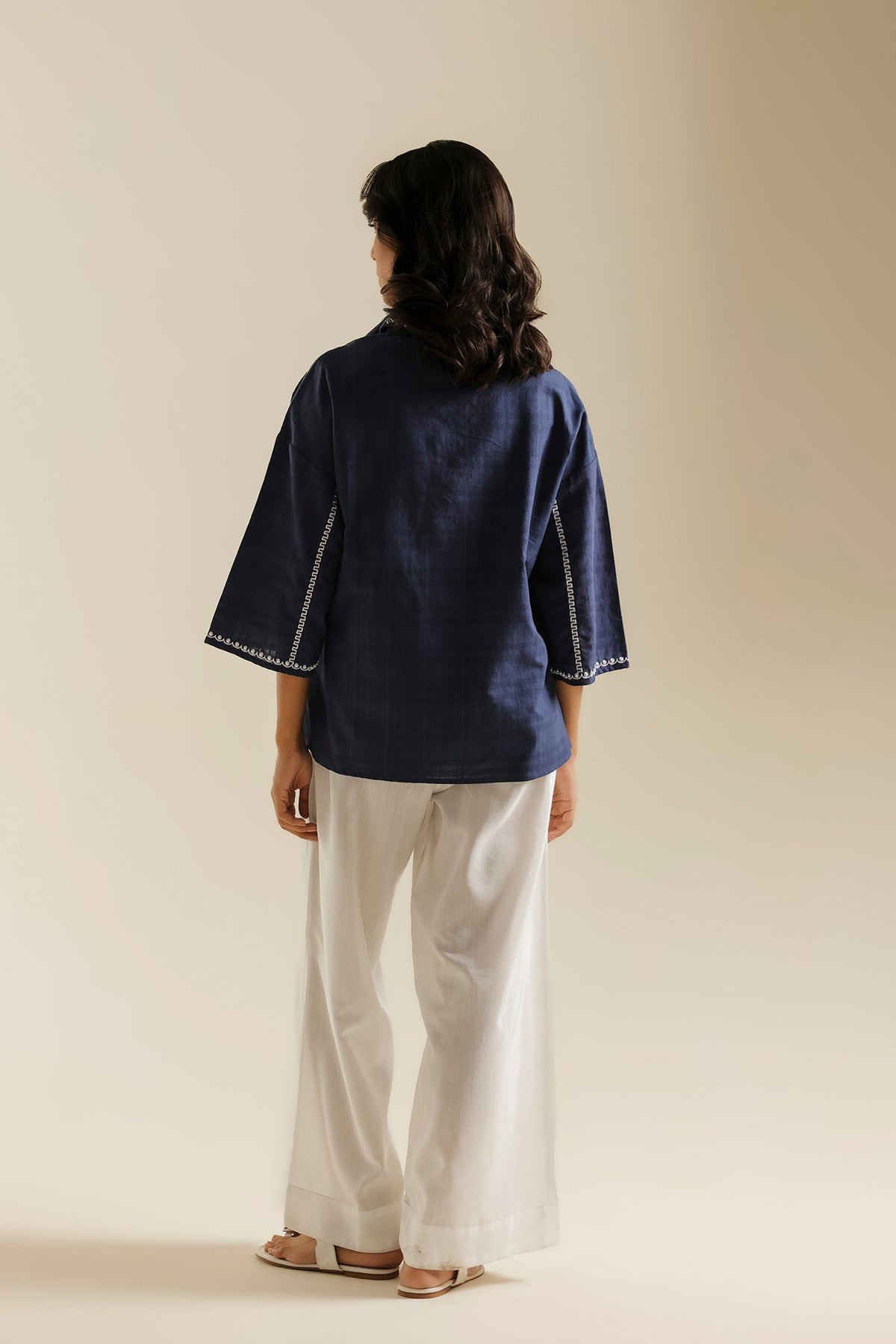 EMBROIDERED TOP (E0835/119/619)