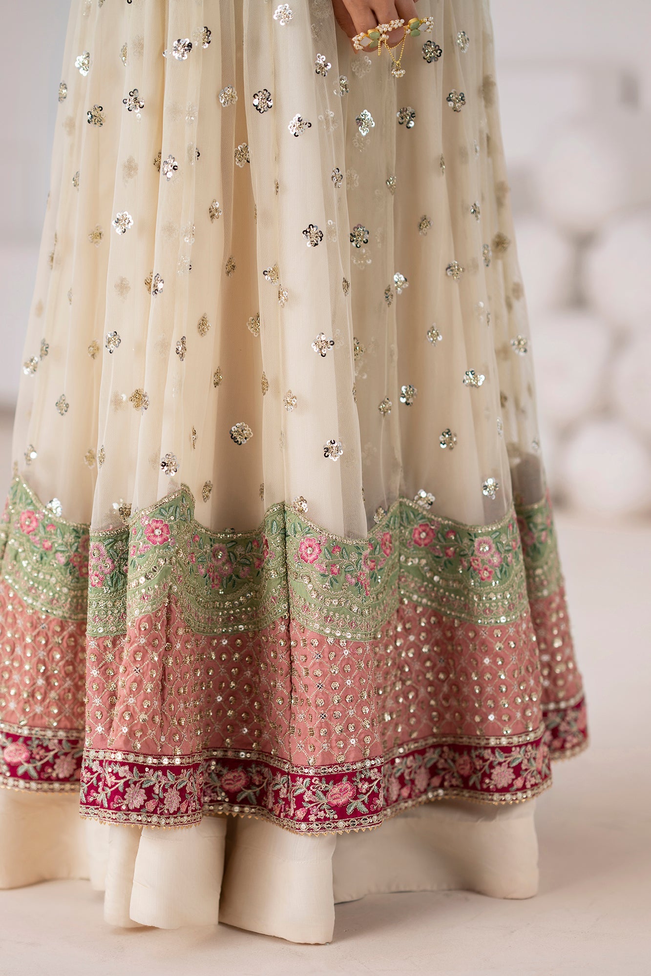 EMBROIDERED SUIT (E0839/104/006)