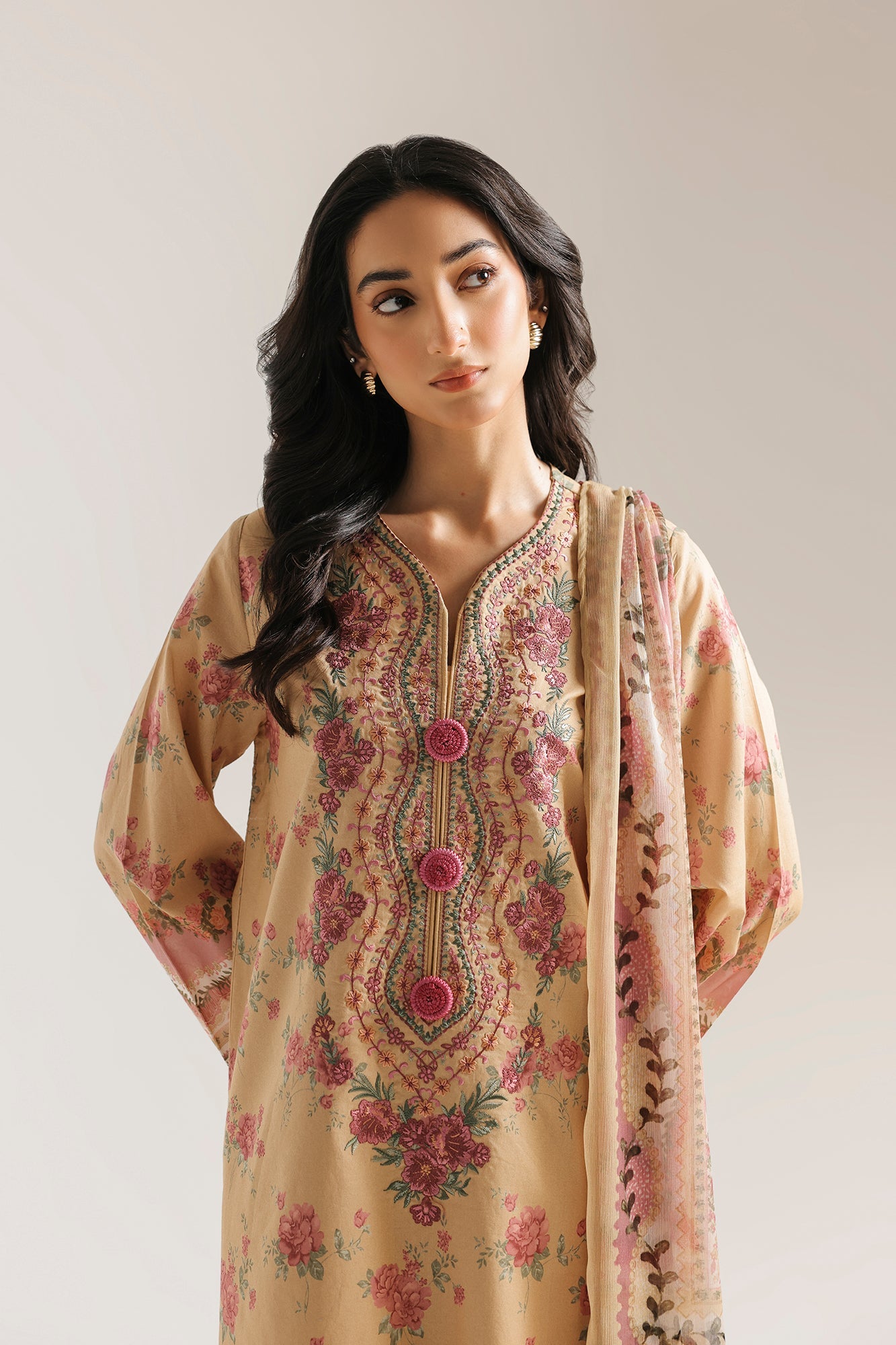 EMBROIDERED SUIT (E0840/203/114)