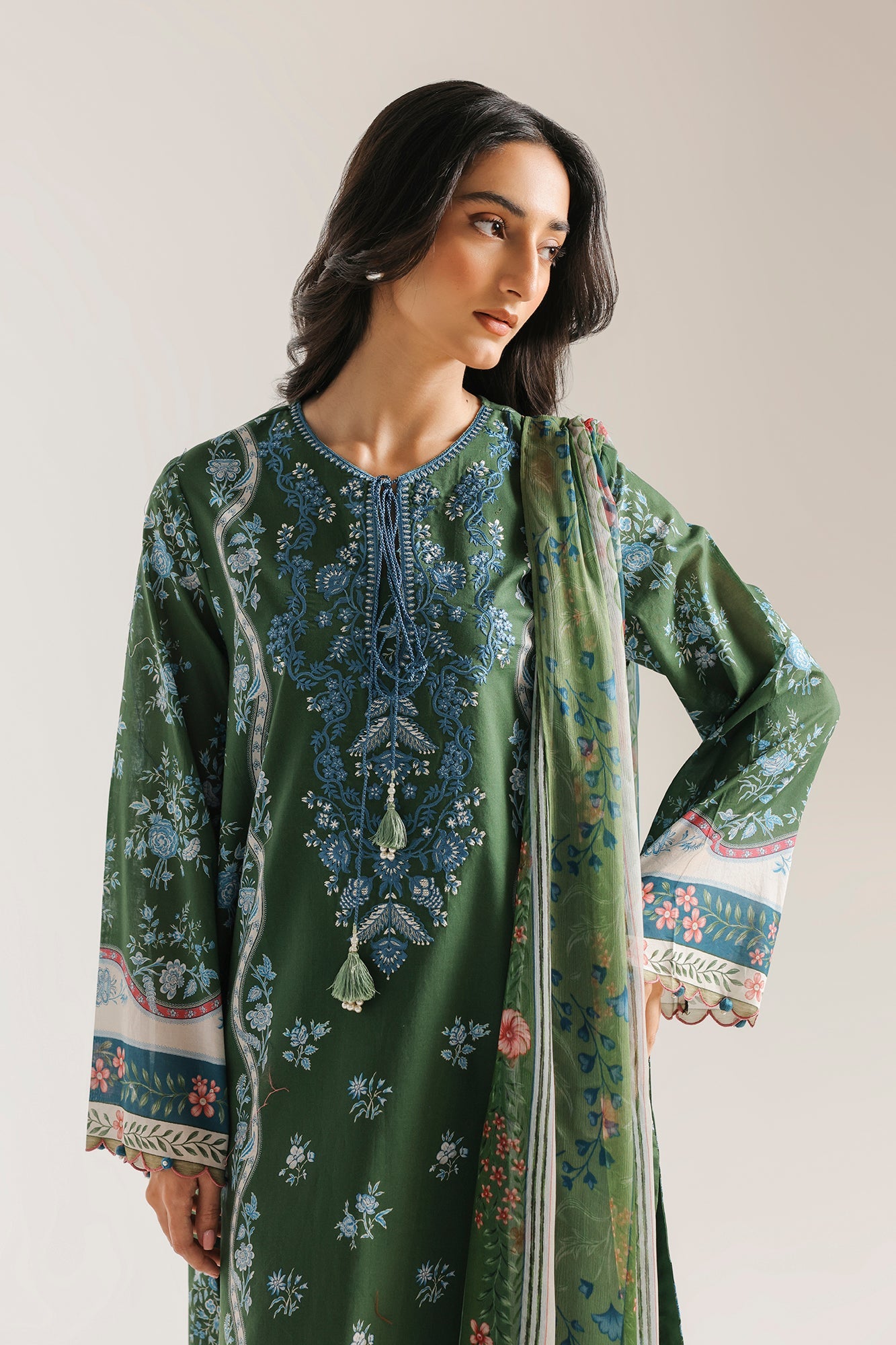 EMBROIDERED SUIT (E0841/203/708)