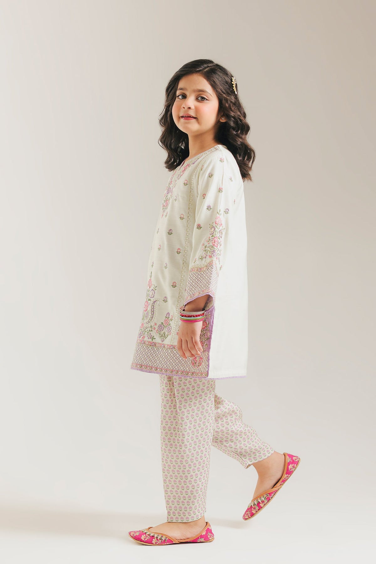 EMBROIDERED SUIT (E0842/404/003 E0842/304/003)