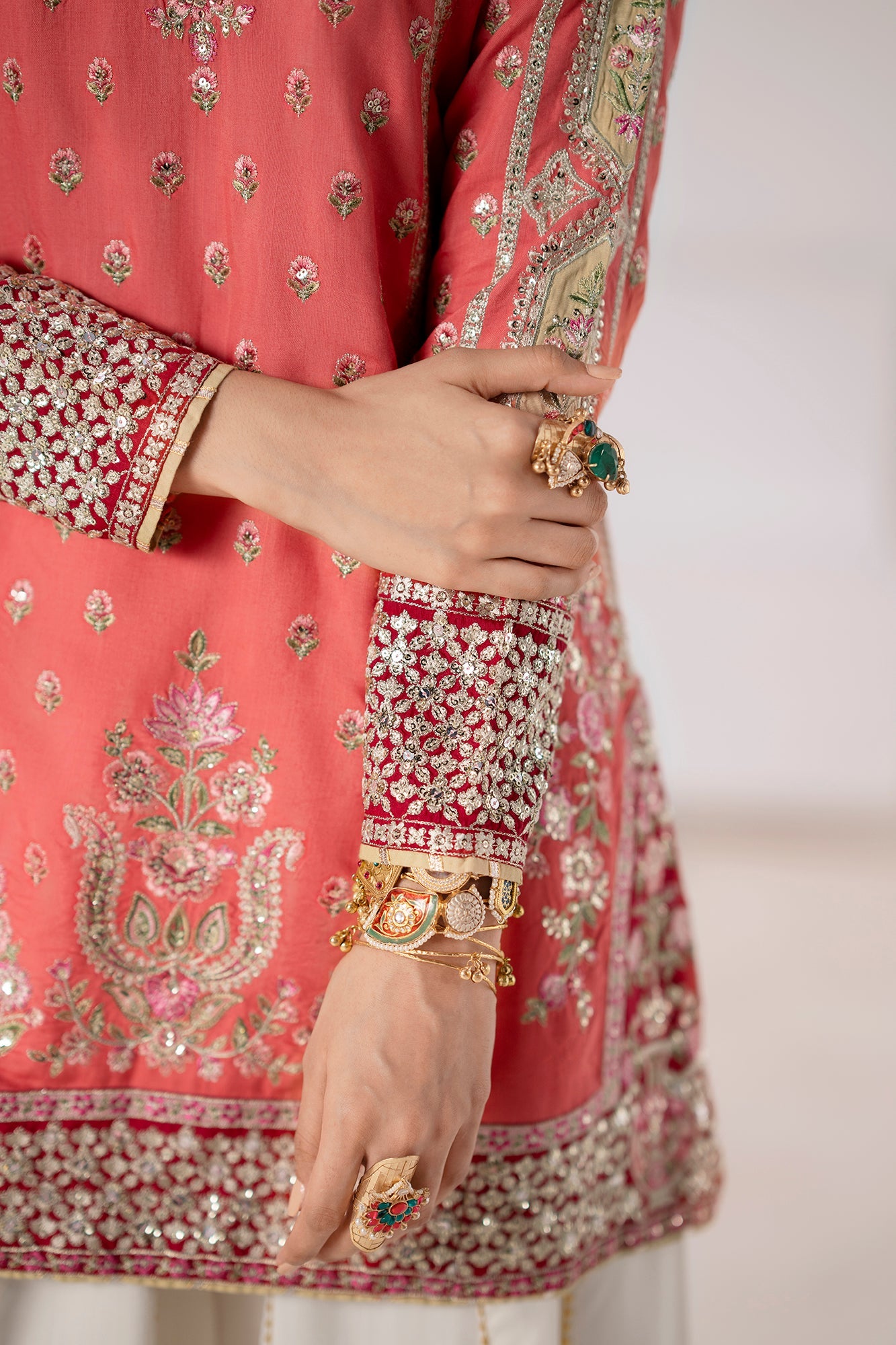 EMBROIDERED SUIT (E0844/104/213)