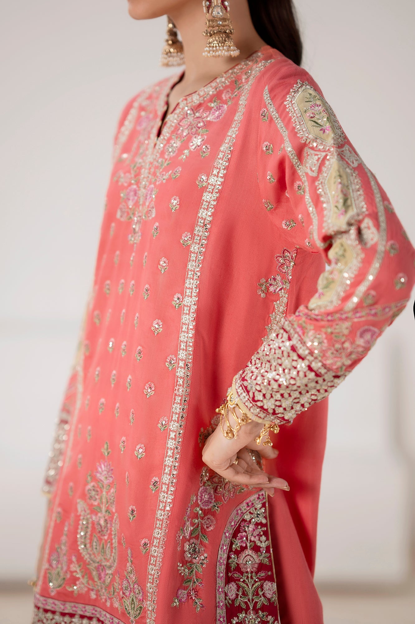 EMBROIDERED SUIT (E0844/104/213)