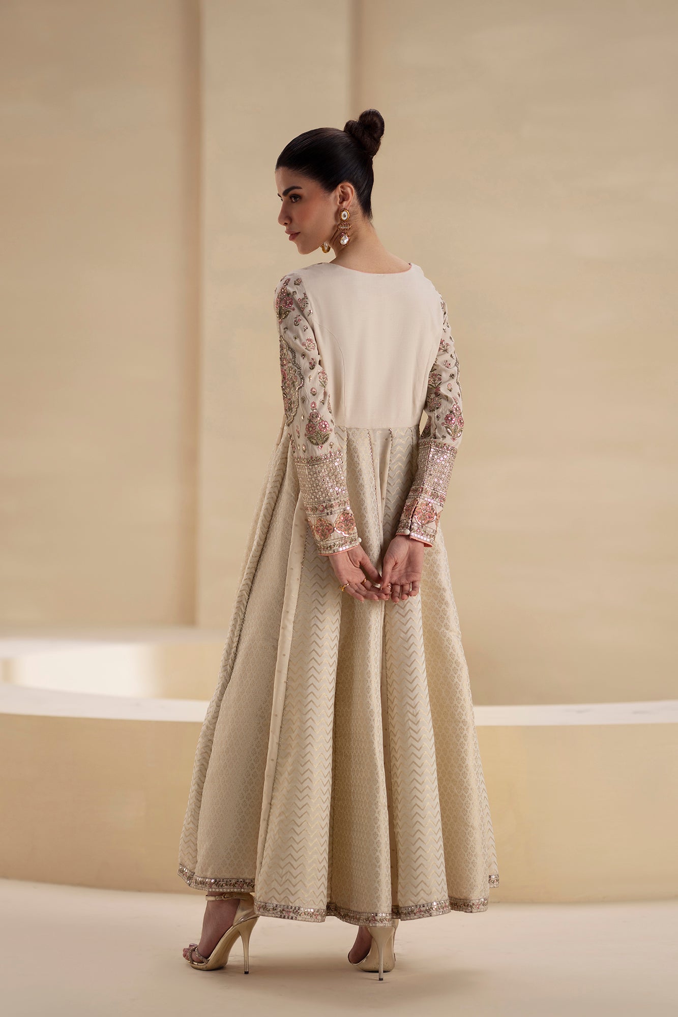 EMBROIDERED DRESS (E0846/104/002)