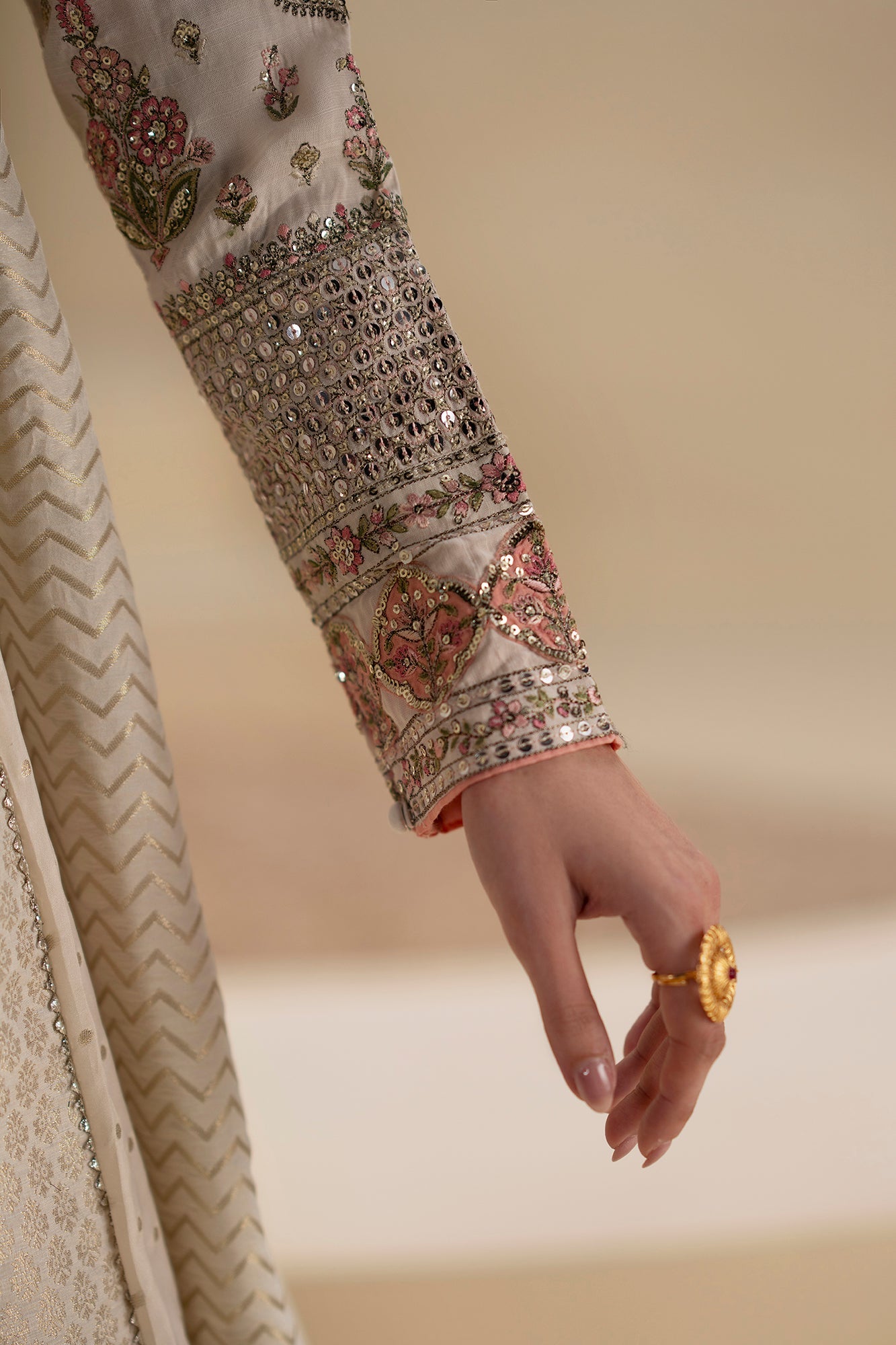 EMBROIDERED DRESS (E0846/104/002)