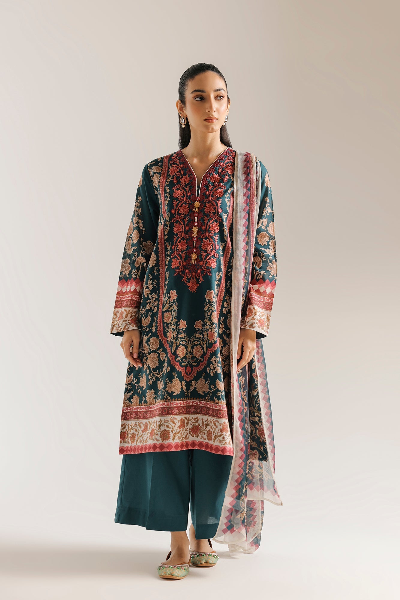 EMBROIDERED SUIT (E0847/203/711)