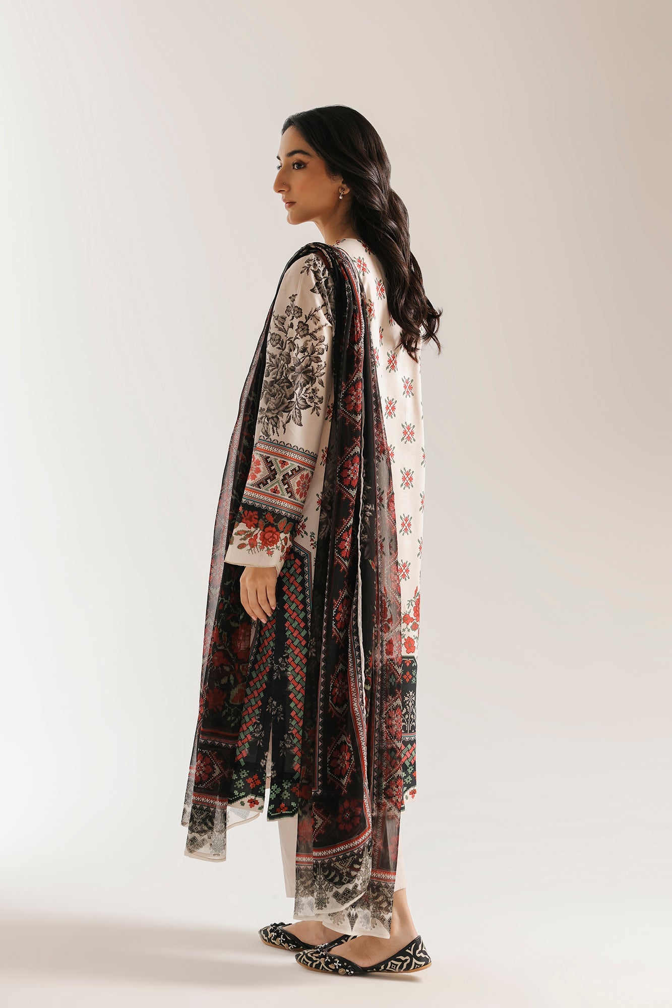 EMBROIDERED SUIT (E0848/203/005)