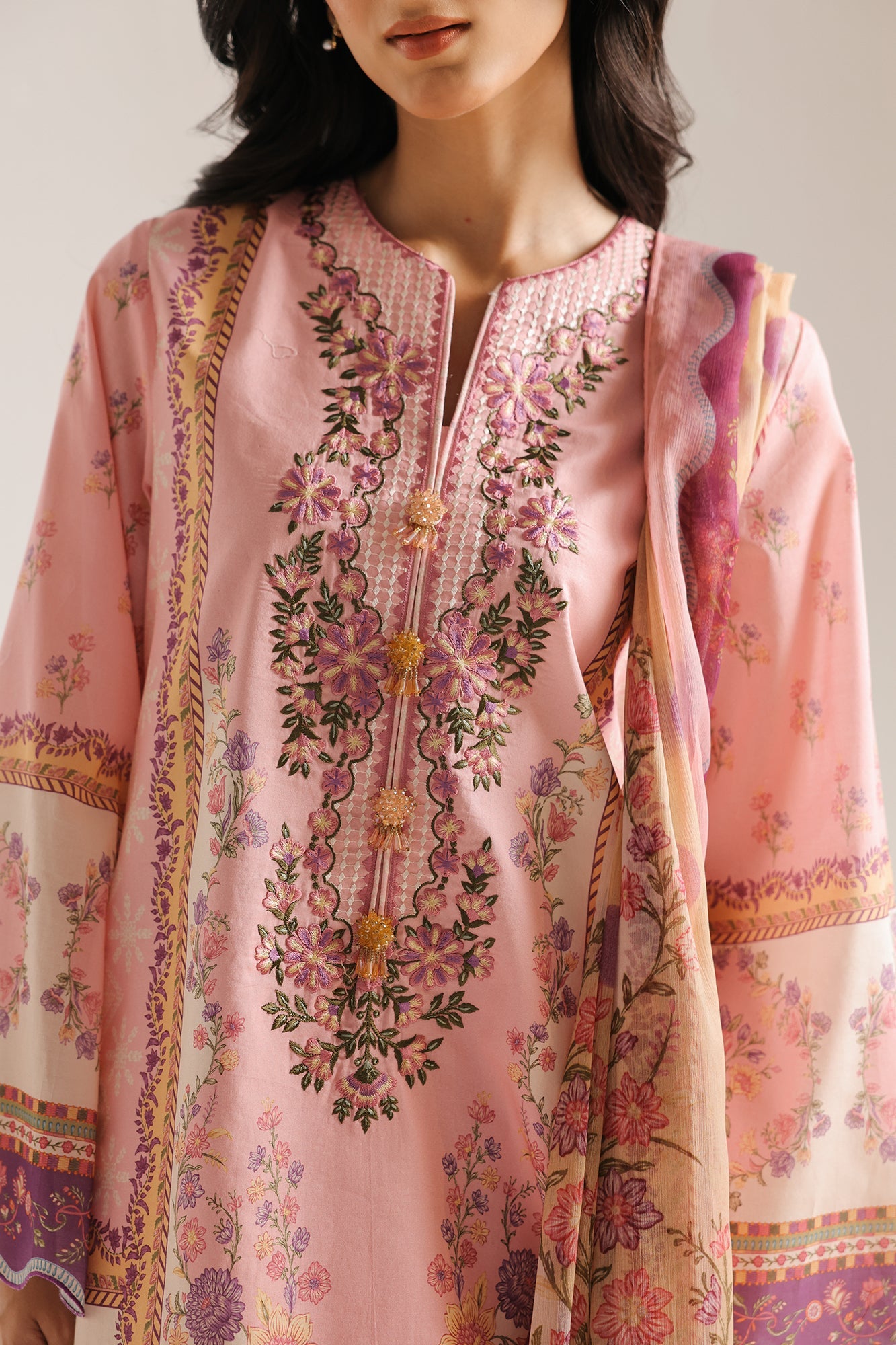EMBROIDERED SUIT (E0849/203/413)