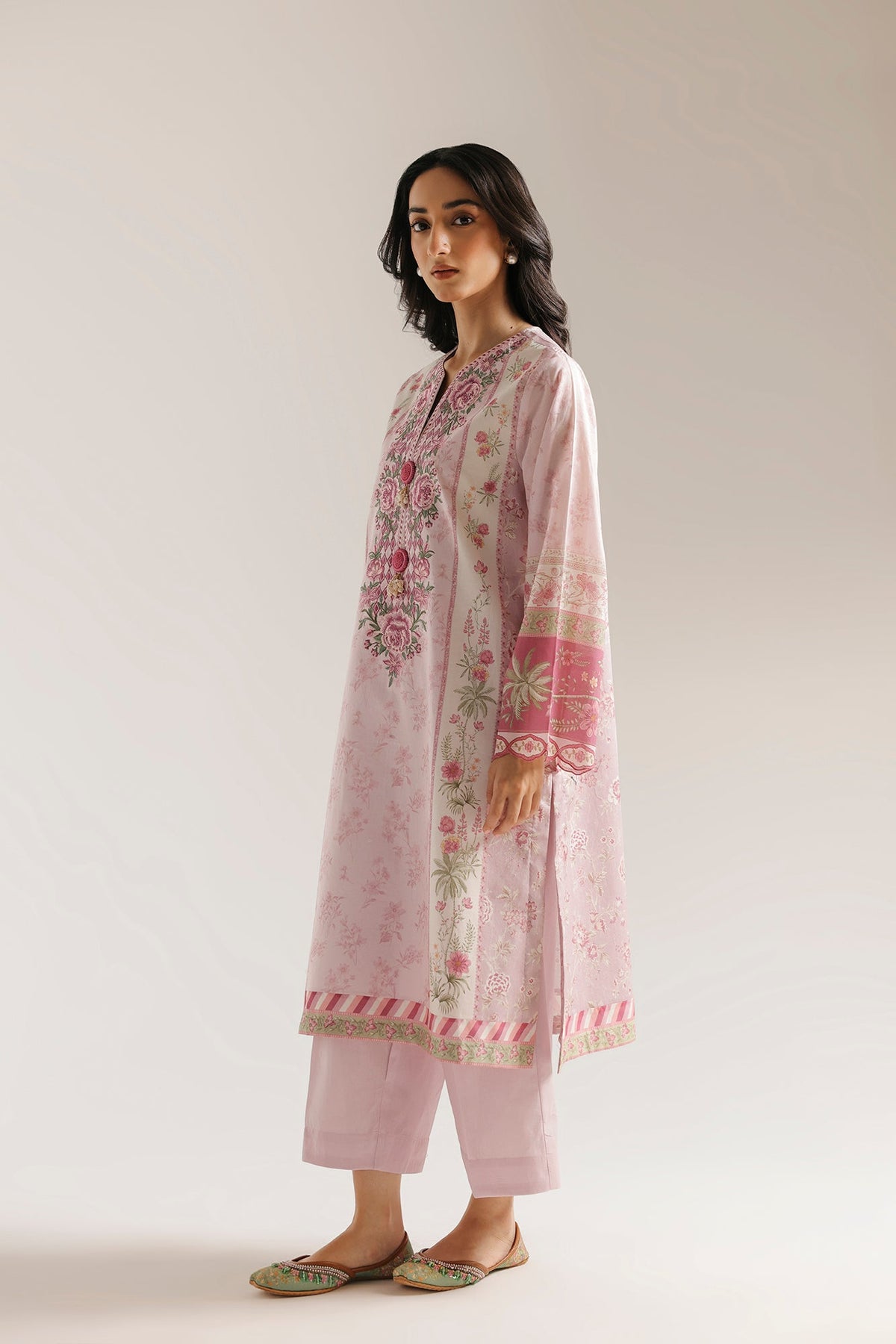 EMBROIDERED SUIT (E0850/203/513)