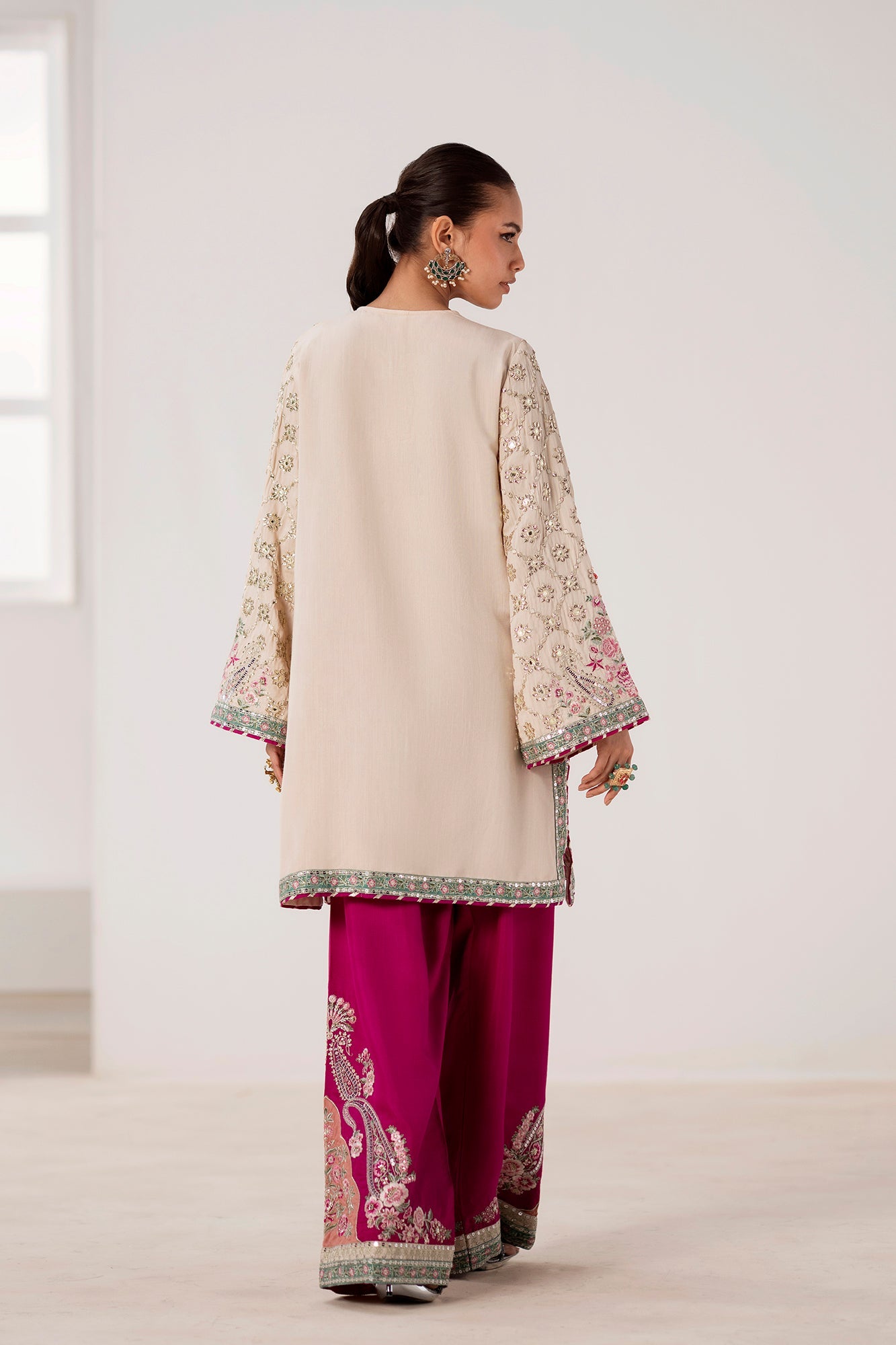 EMBROIDERED SUIT (E0851/104/006)