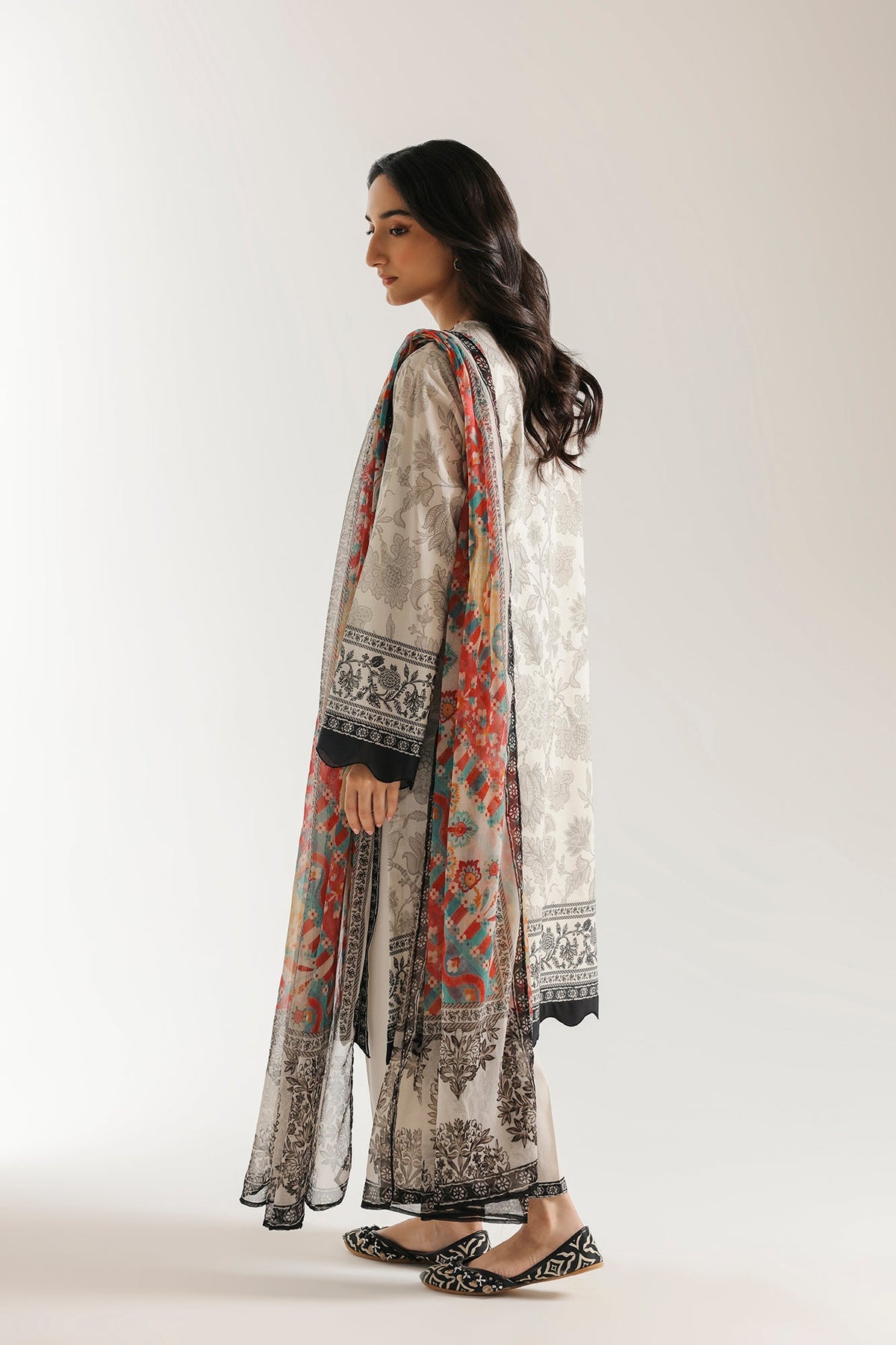 EMBROIDERED SUIT (E0852/203/002)