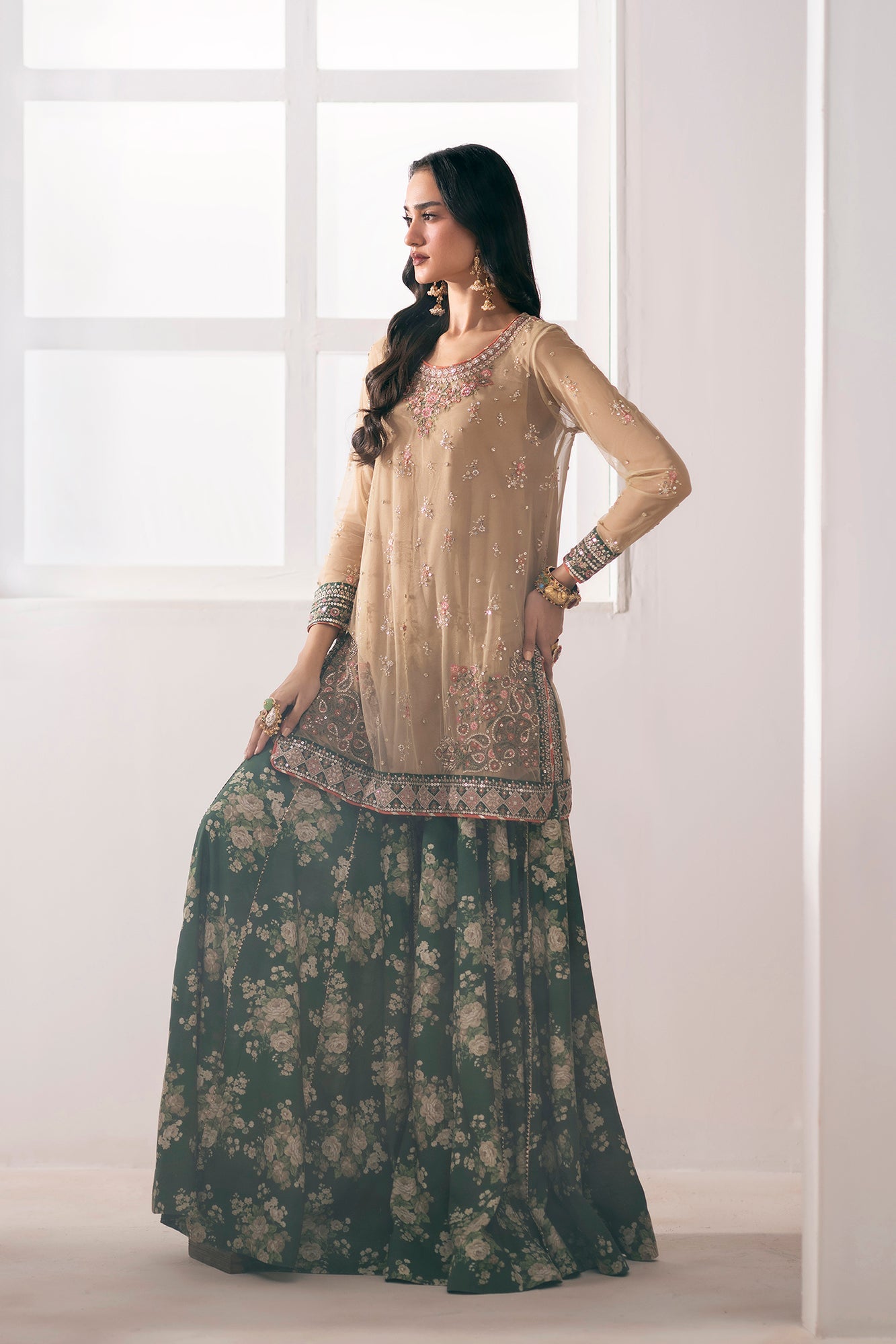 EMBROIDERED SUIT (E0853/104/007)