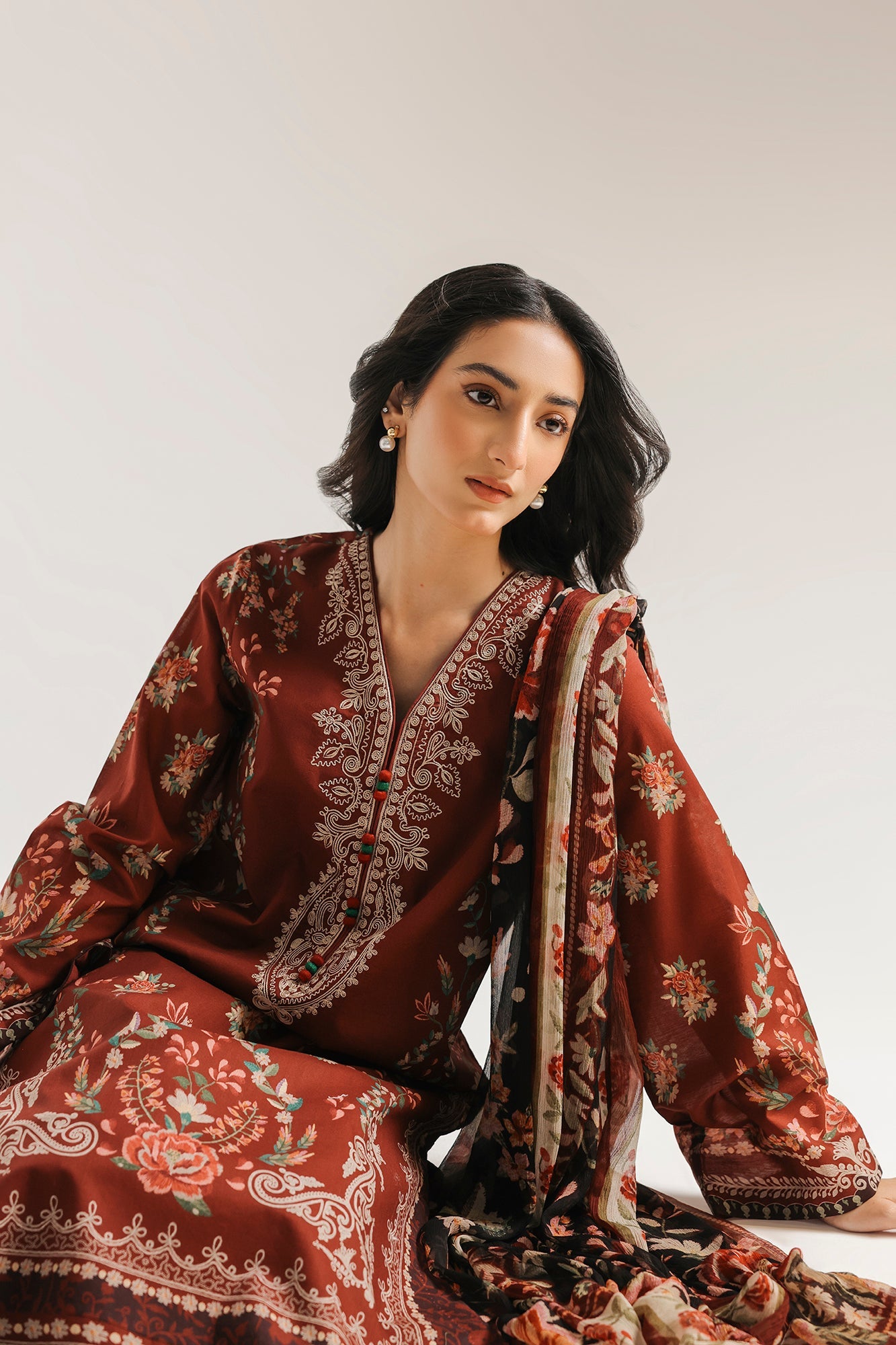 EMBROIDERED SUIT (E0856/203/304)
