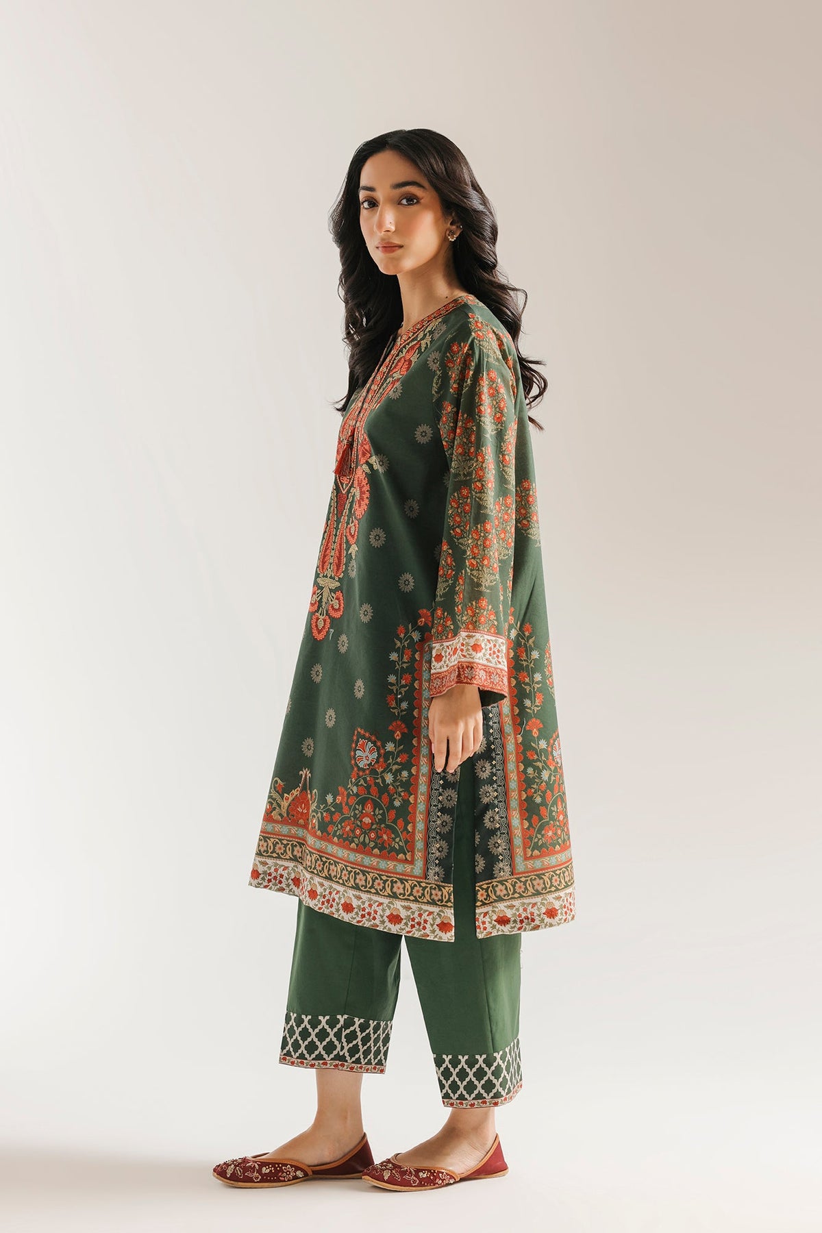 EMBROIDERED SUIT (E0859/203/708)