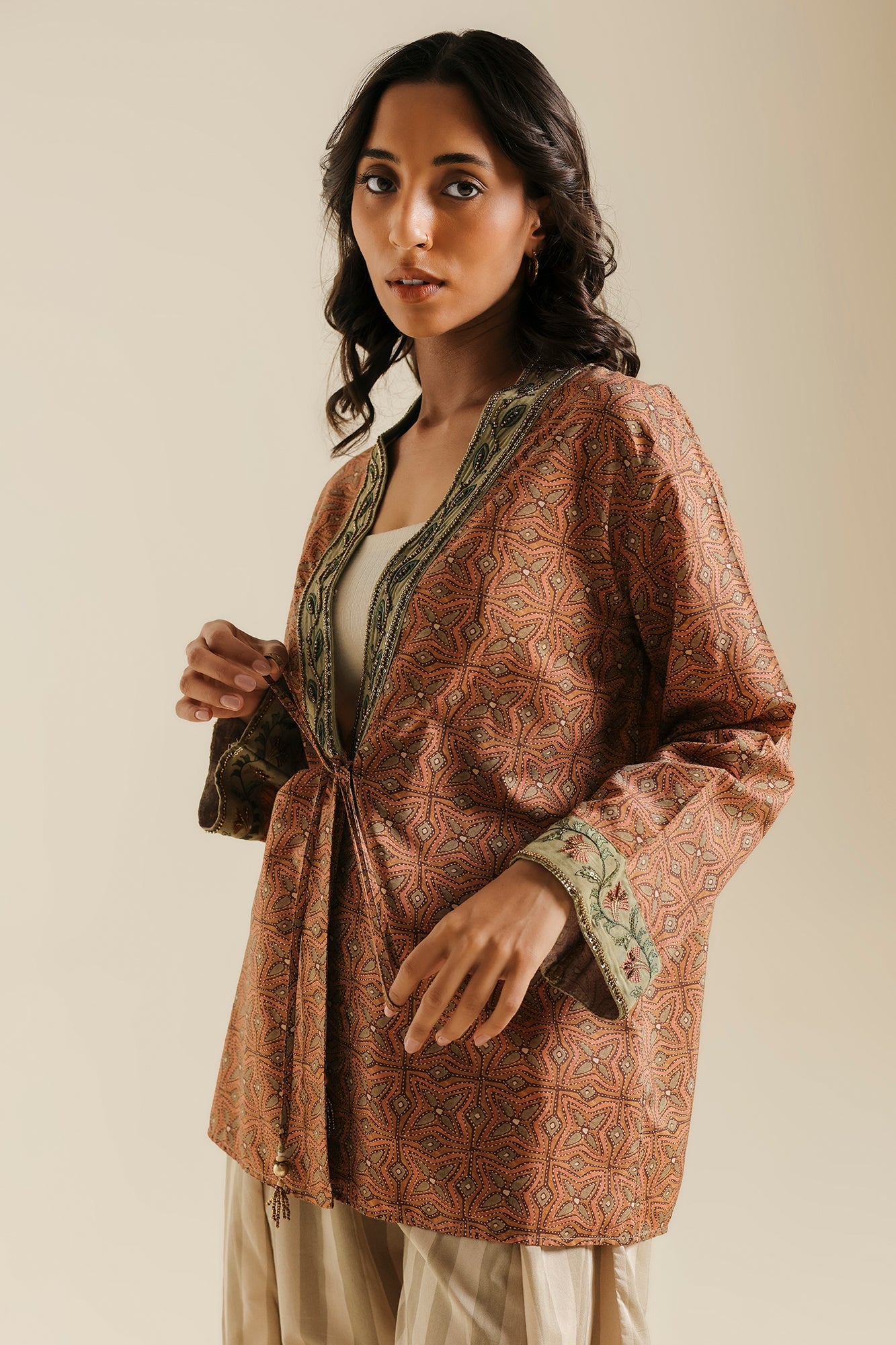 EMBROIDERED SUIT (E0874/119/821)