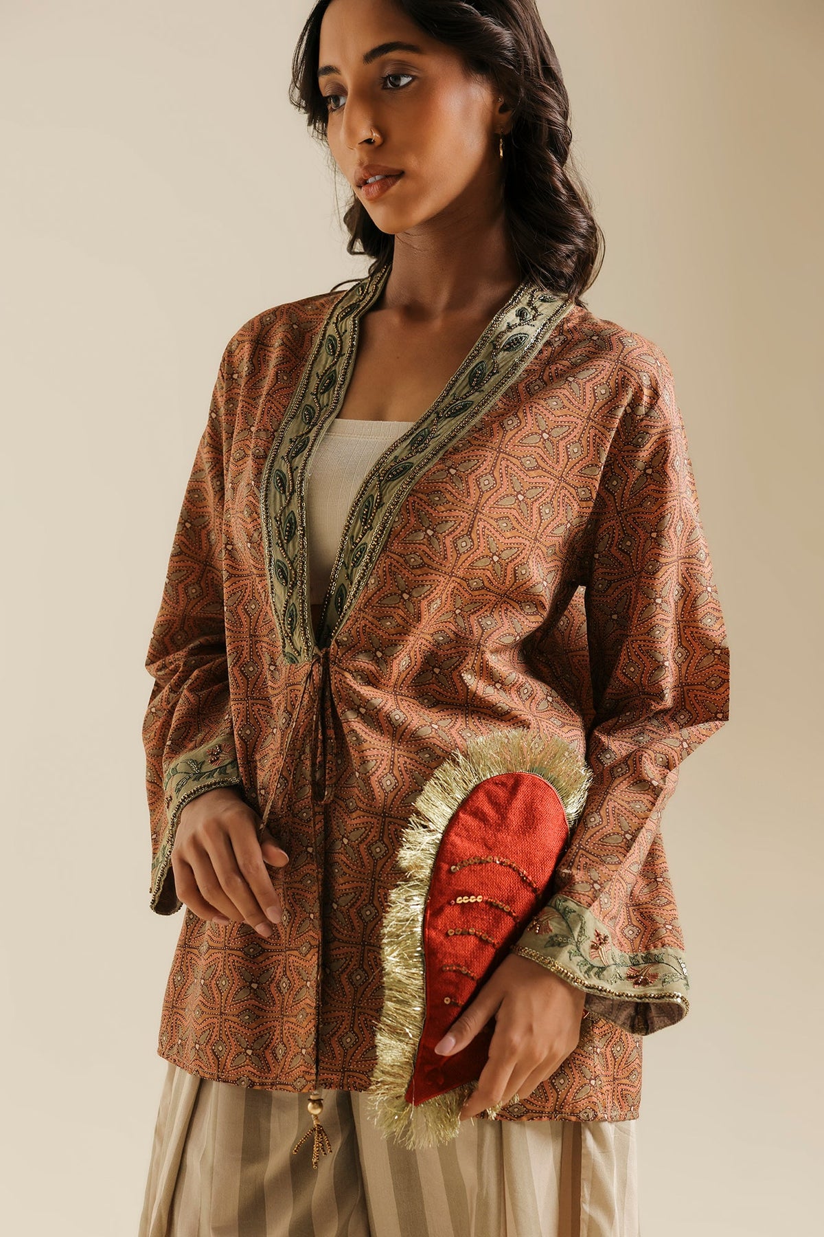 EMBROIDERED SUIT (E0874/119/821)