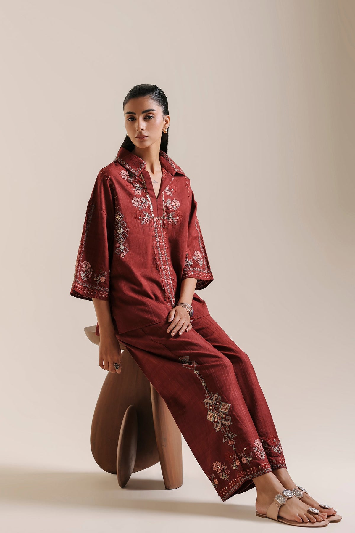 EMBROIDERED SUIT (E0877/119/304)