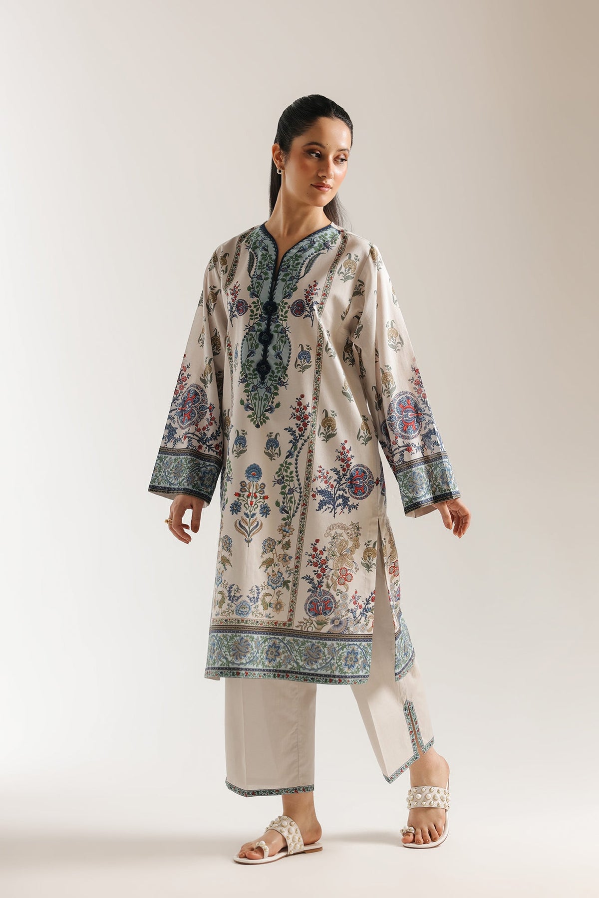 EMBROIDERED SUIT (E0877/202/006)