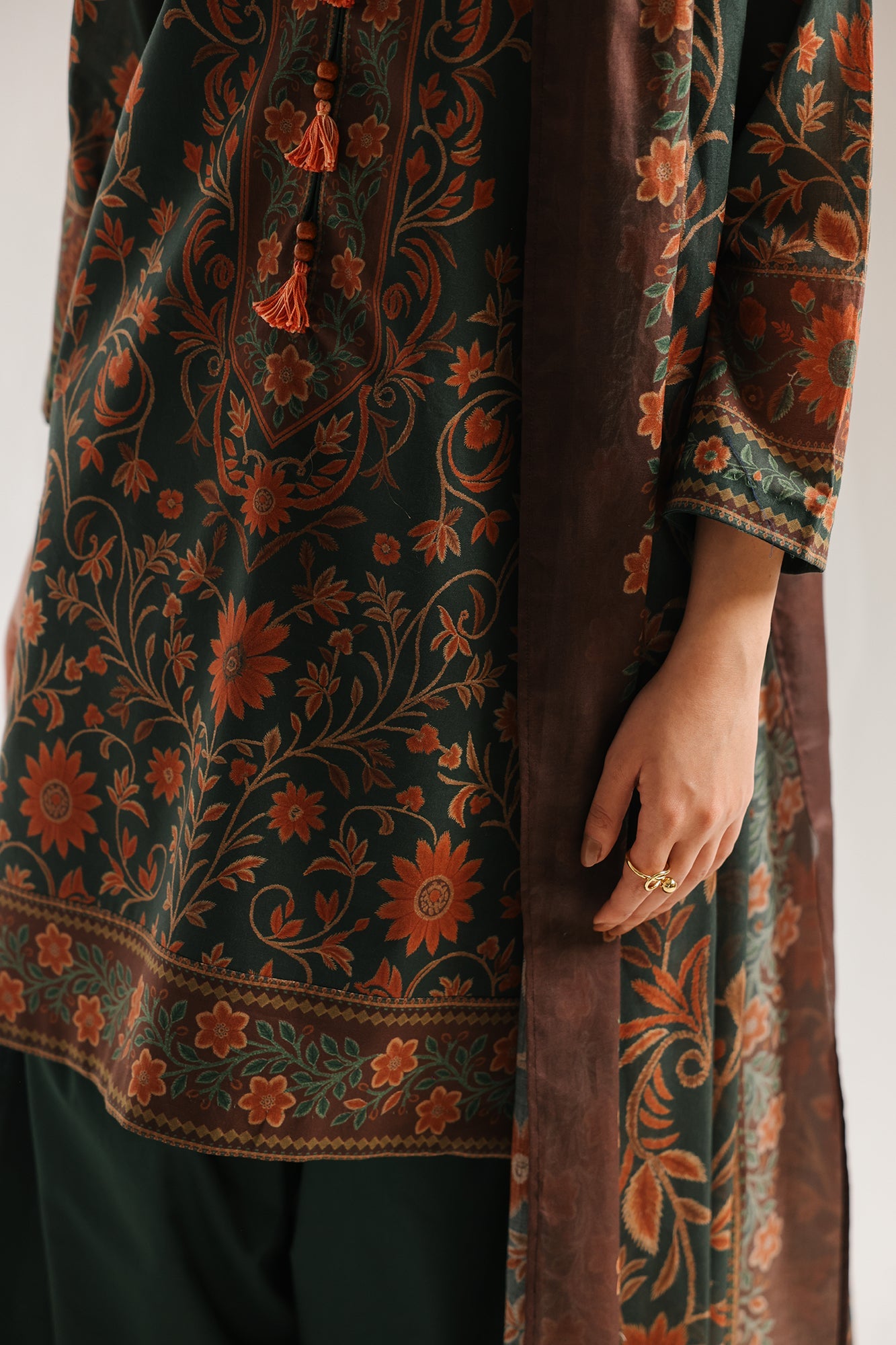 Embroidered Suit (E0885/202/705)