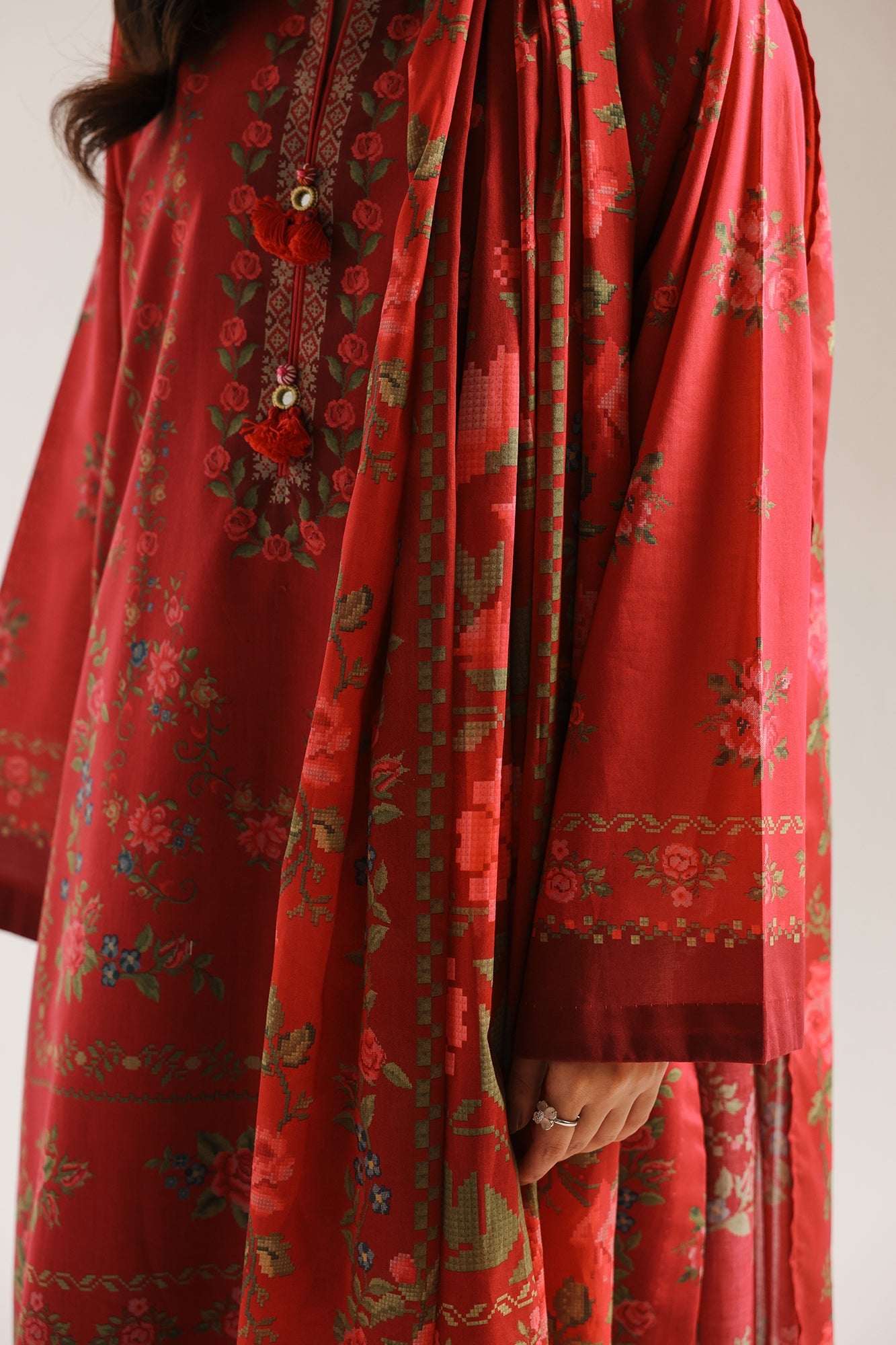 EMBROIDERED SUIT (E0886/202/404)