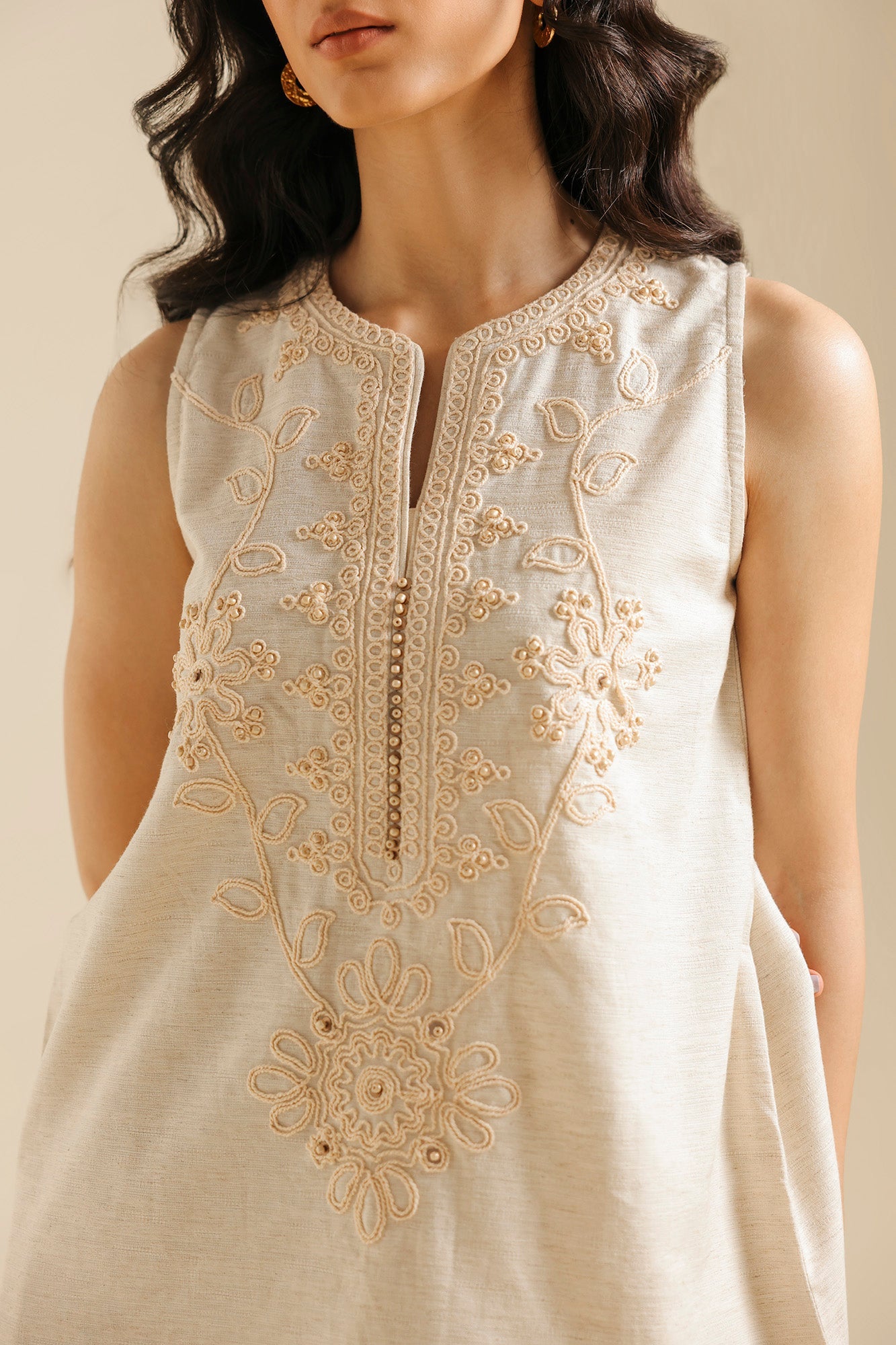 EMBROIDERED TOP (E0895/119/004)