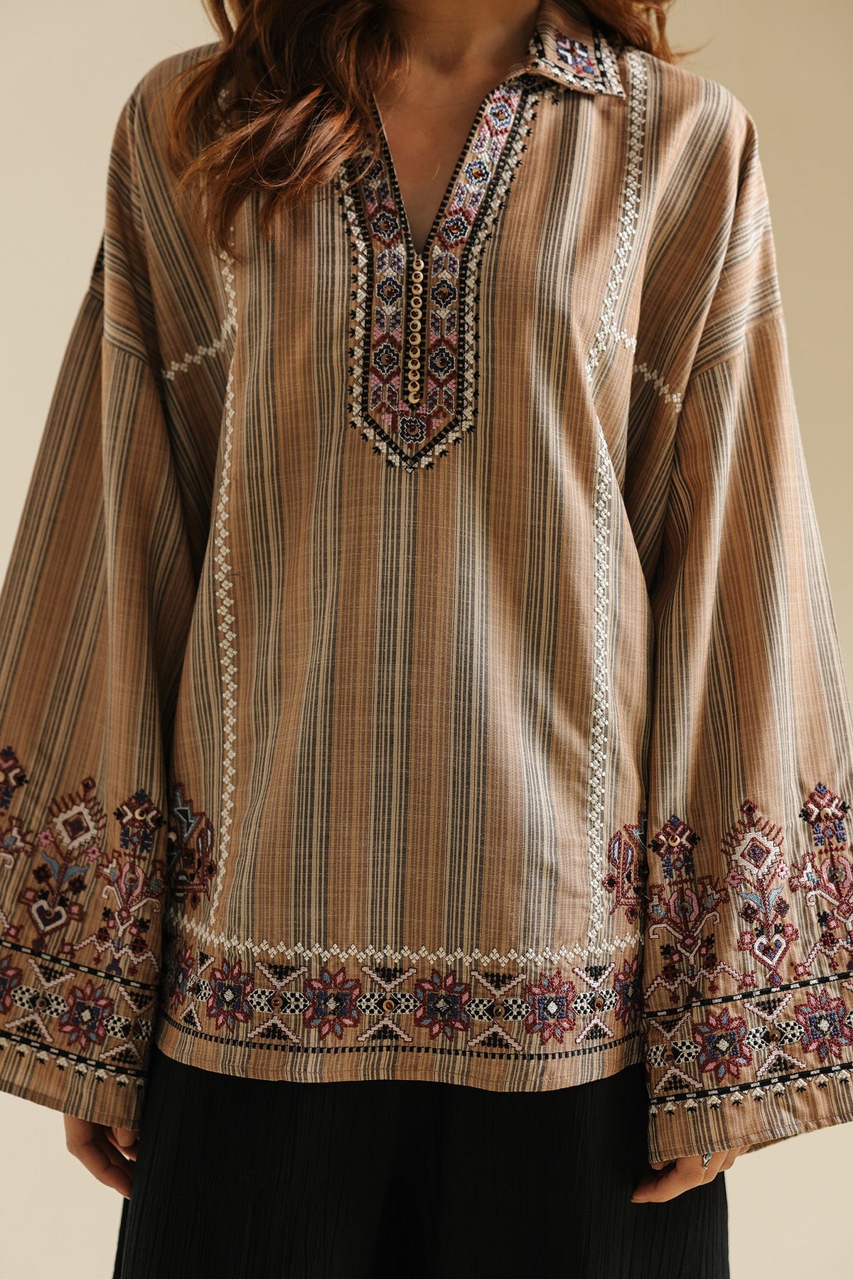 EMBROIDERED TOP (E0899/119/007)