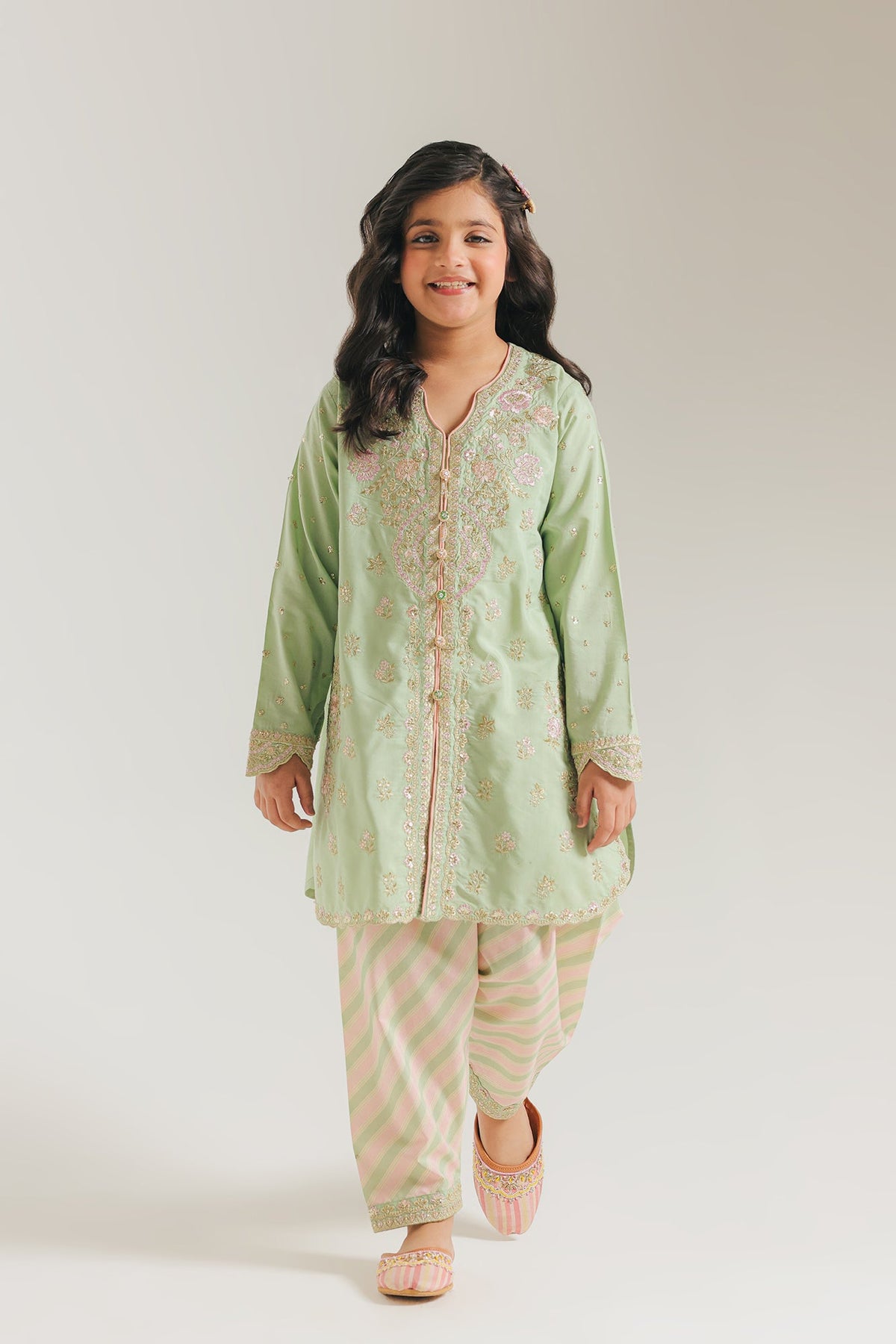 EMBROIDERED SUIT (E0900/404/130 E0900/304/130)
