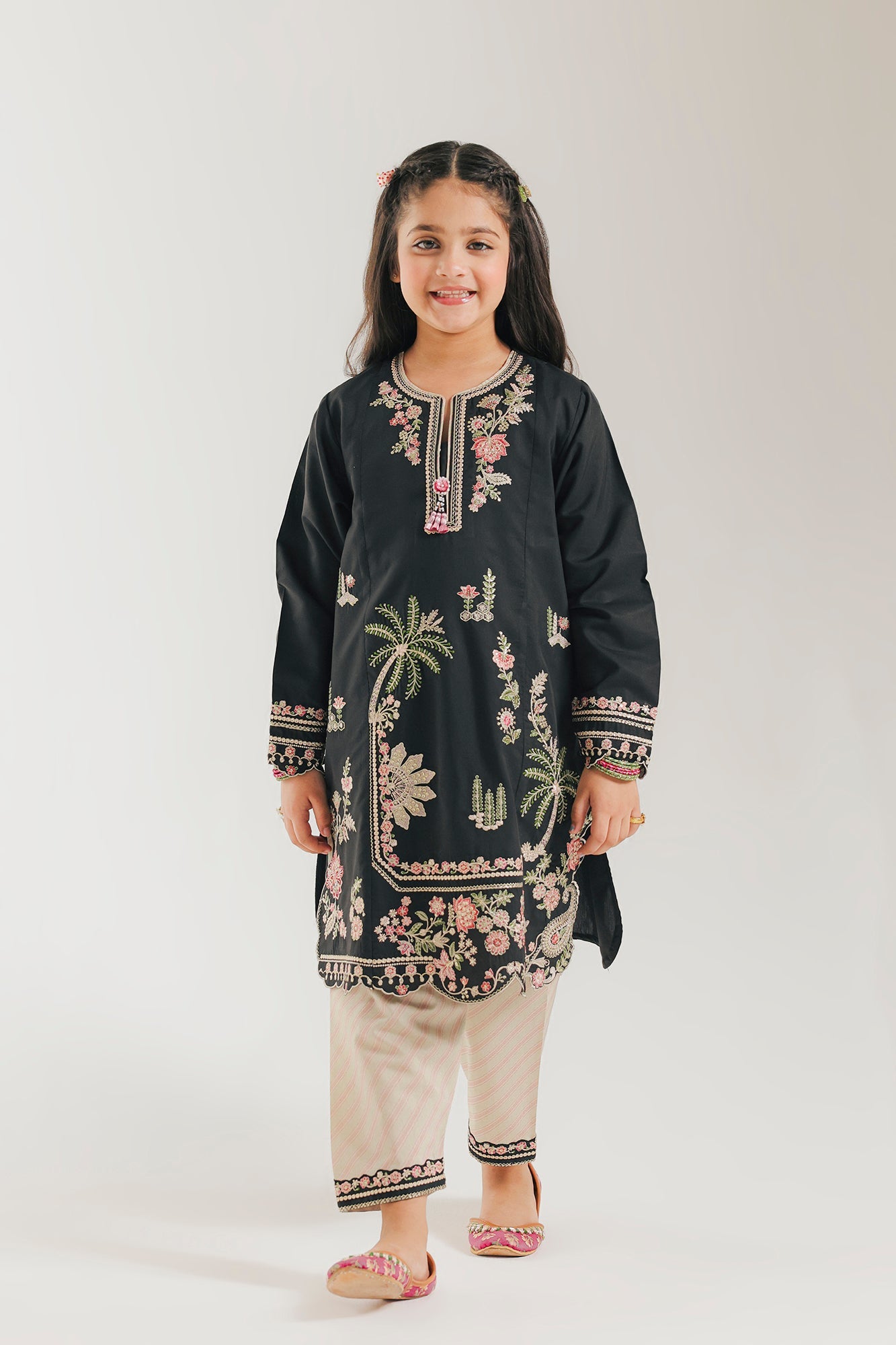 EMBROIDERED SUIT (E0905/404/902 E0905/304/902)