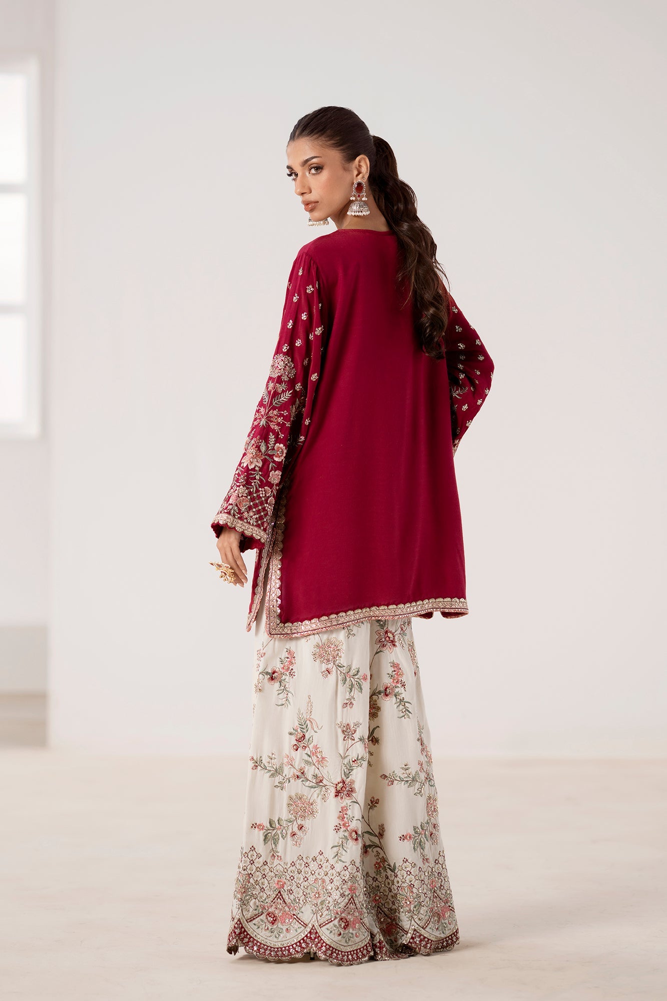 EMBROIDERED SUIT (E0907/104/305)