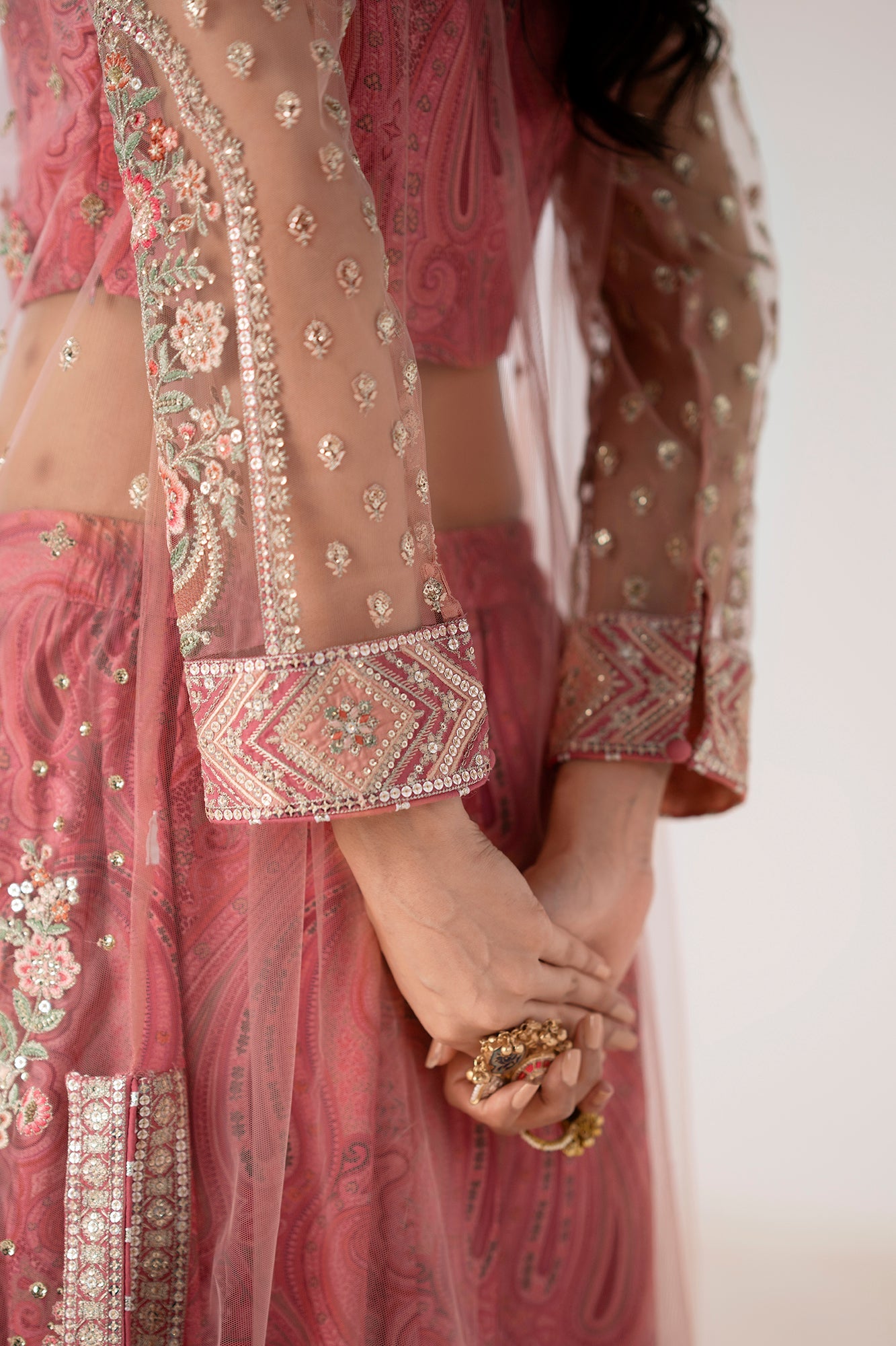 EMBROIDERED SUIT (E0908/104/315)