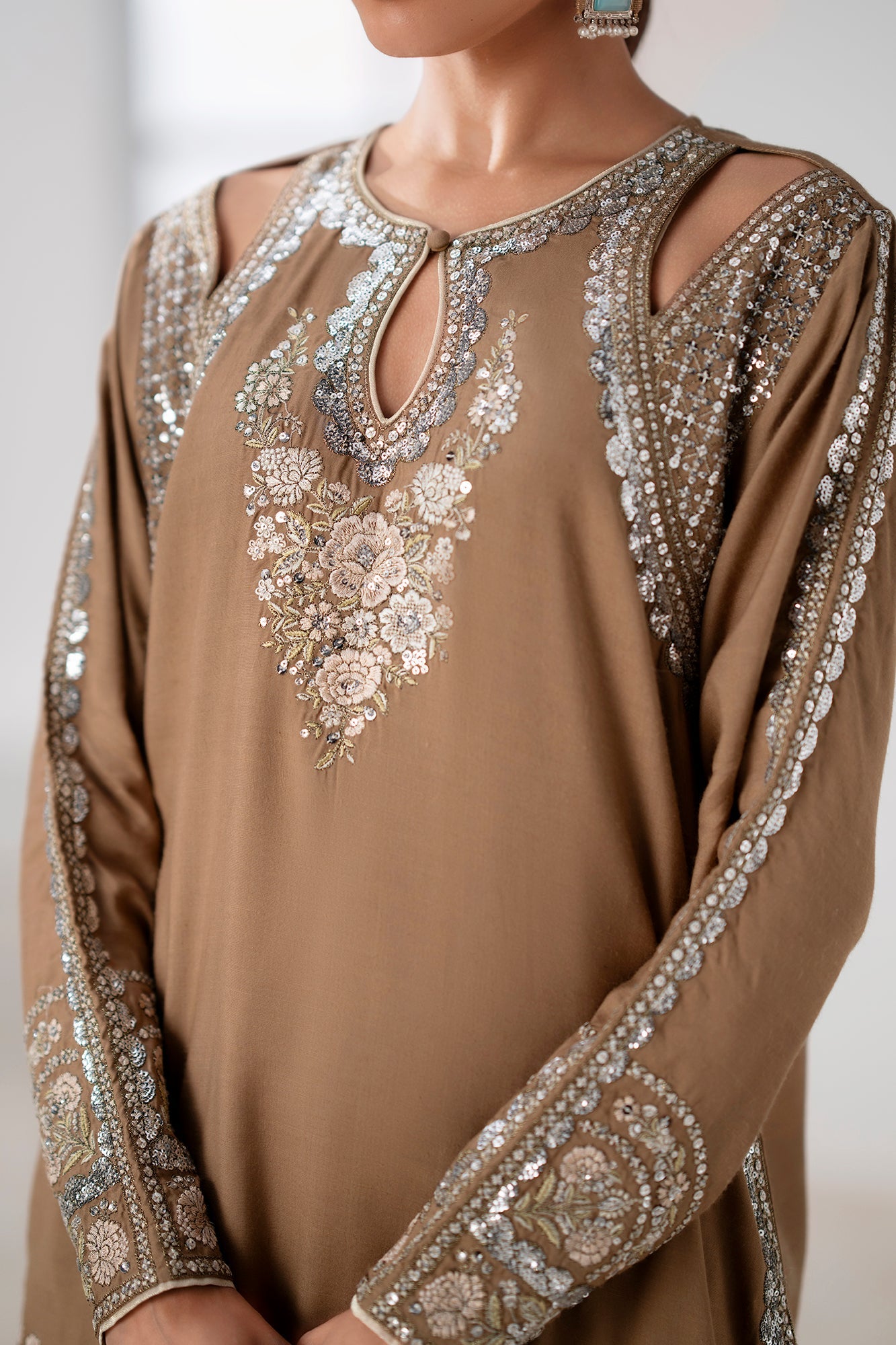 EMBROIDERED SUIT (E0921/104/816)