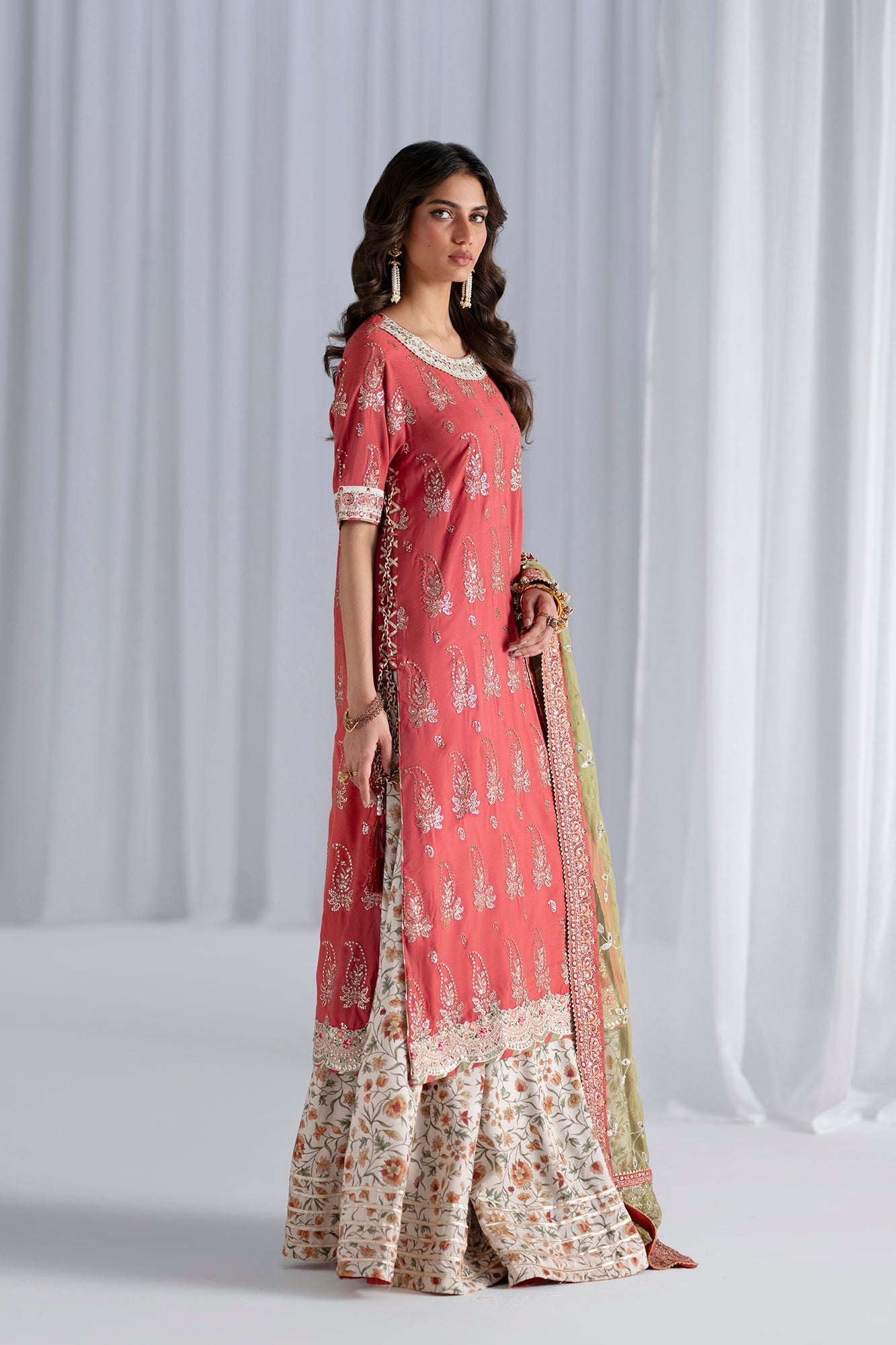 EMBROIDERED SUIT (E0925/104/313)