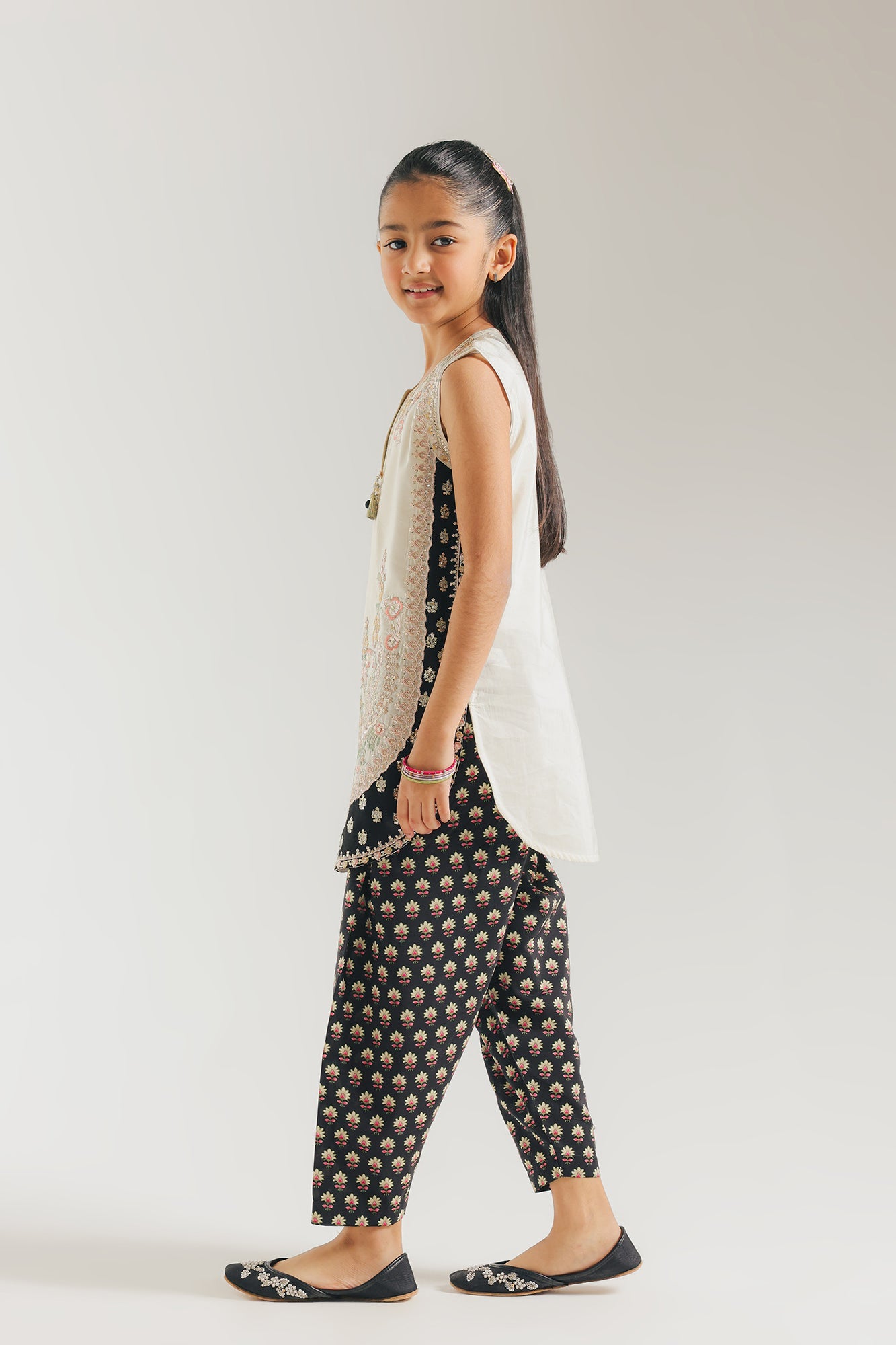 Embroidered Suit (E0931/404/003 E0931/304/003)