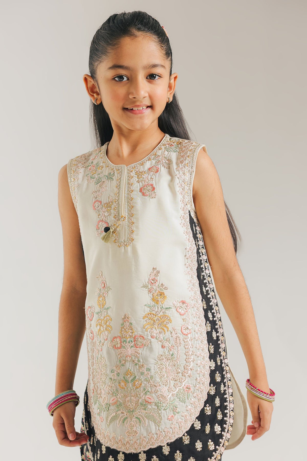 EMBROIDERED SUIT (E0931/404/003 E0931/304/003)