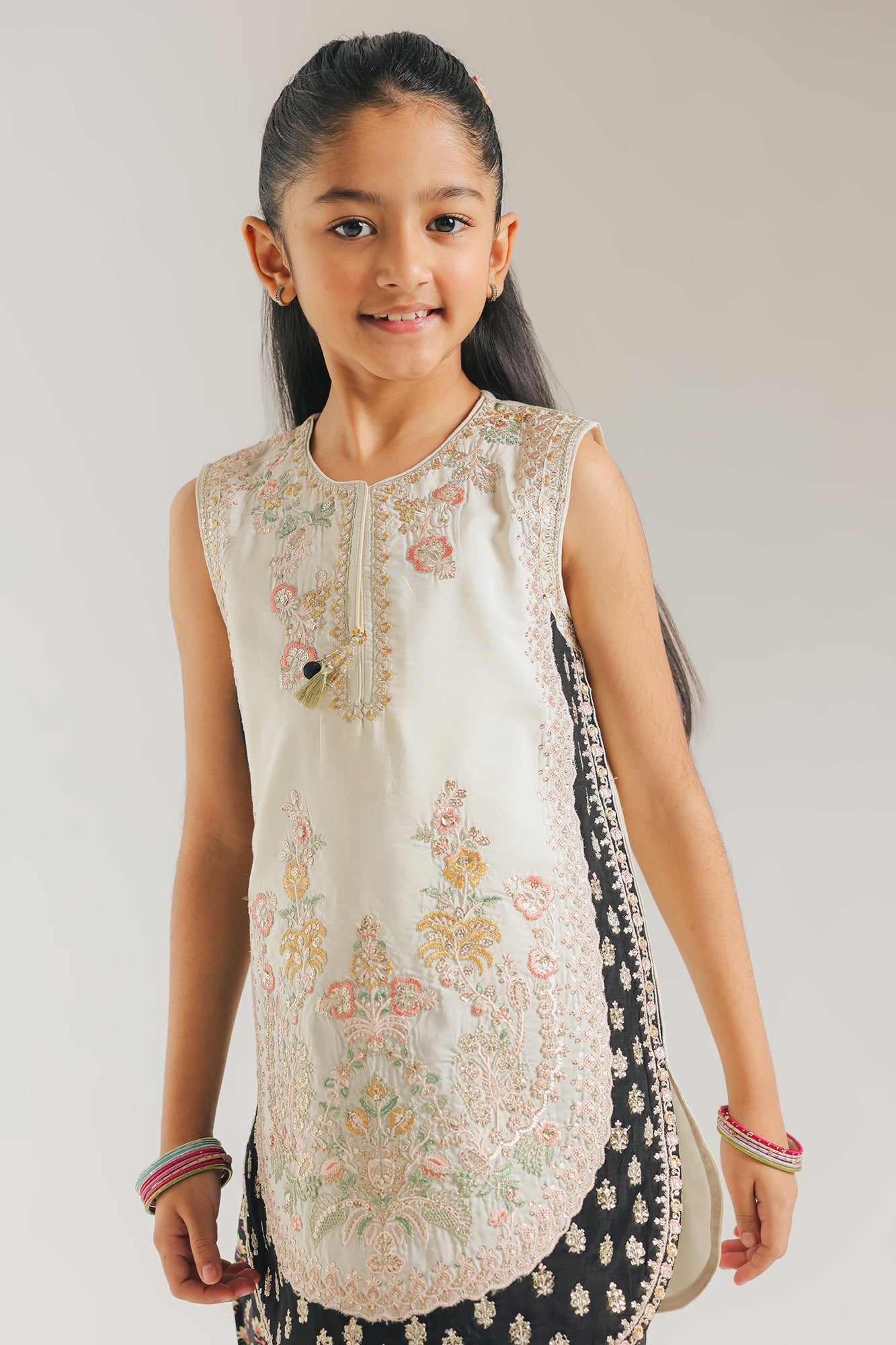Embroidered Suit (E0931/404/003 E0931/304/003)