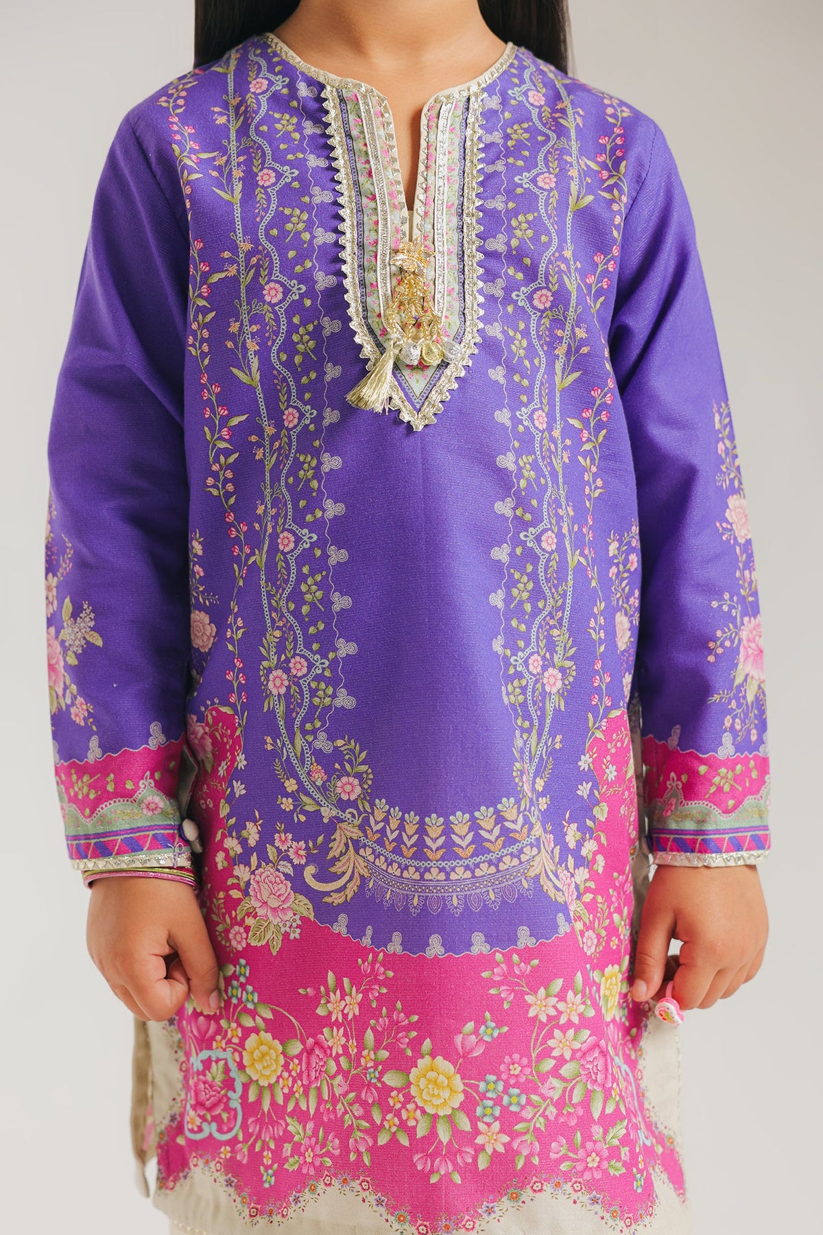 EMBROIDERED SUIT (E0932/404/508 E0932/304/508)
