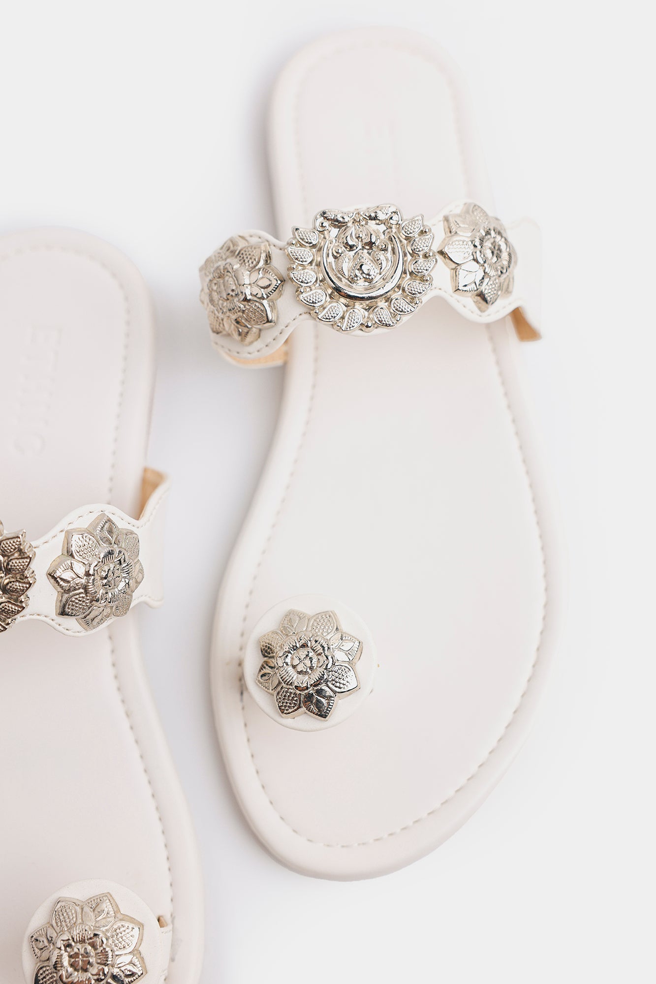 https://cdn.shopify.com/s/files/1/2290/7917/files/E0946-109-001_6.jpg?v=1778155088
