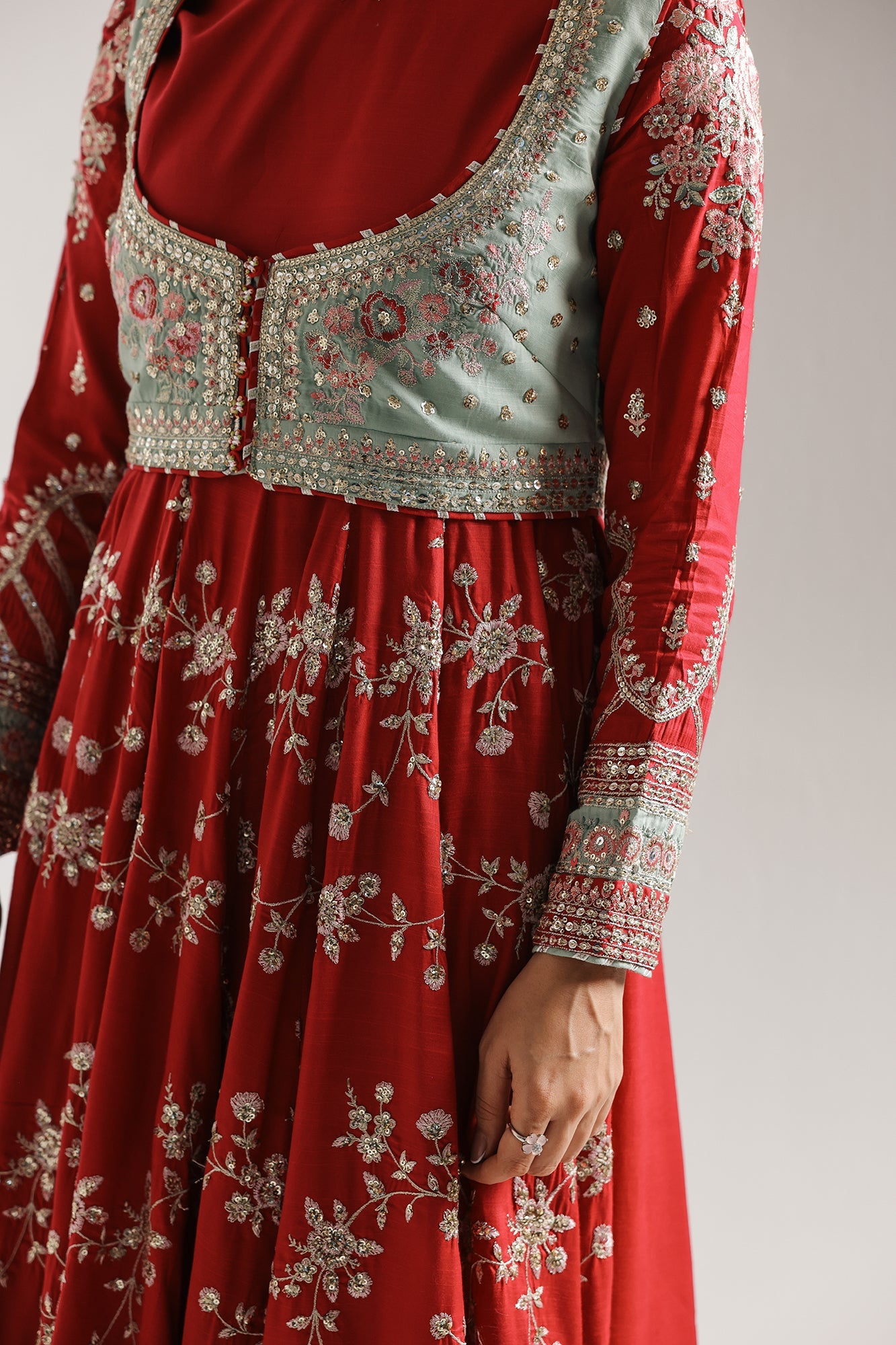 EMBROIDERED DRESS (E0954/104/808)