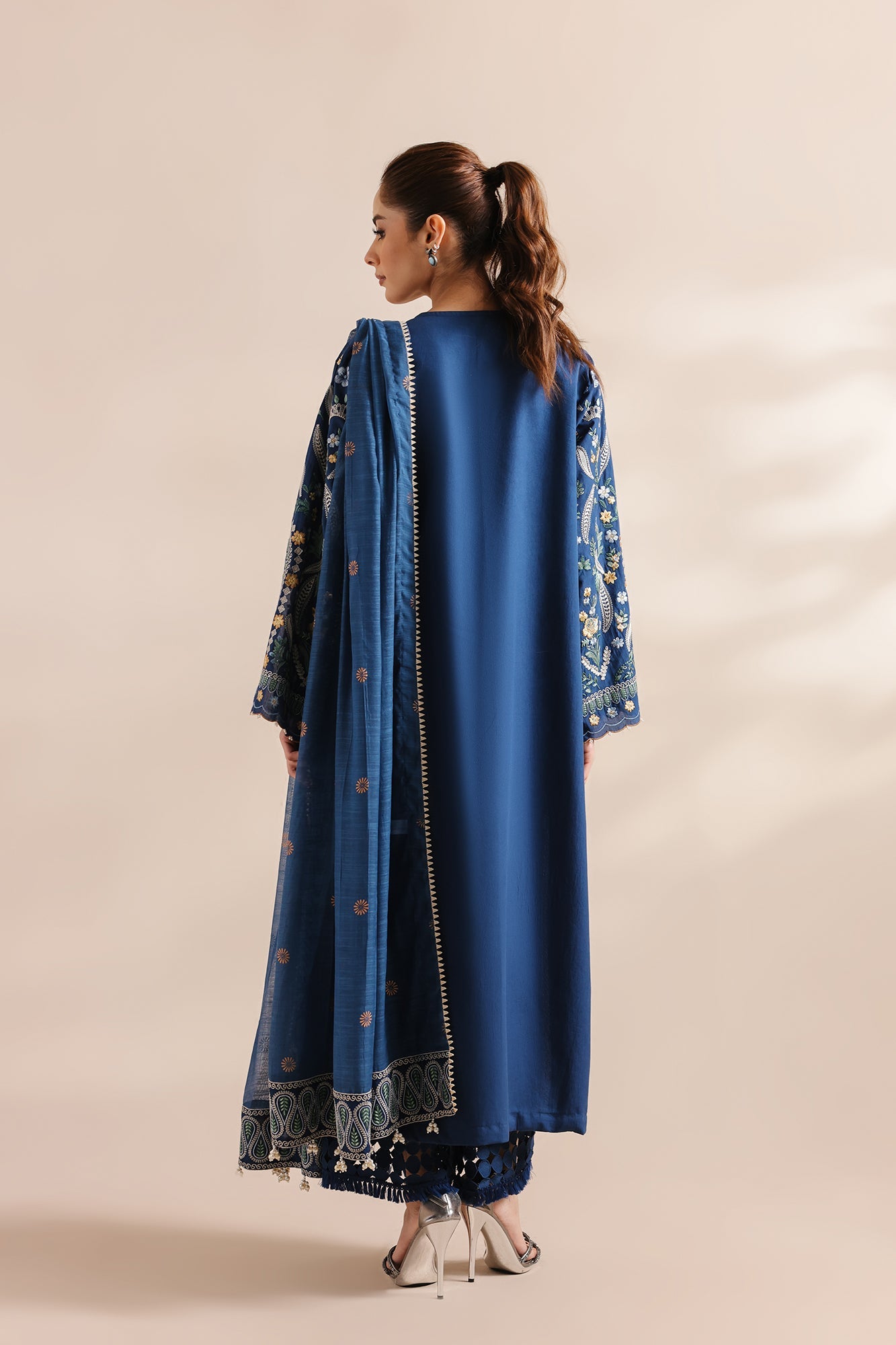 https://cdn.shopify.com/s/files/1/2290/7917/files/E0954-203-624_3.jpg?v=1767954637