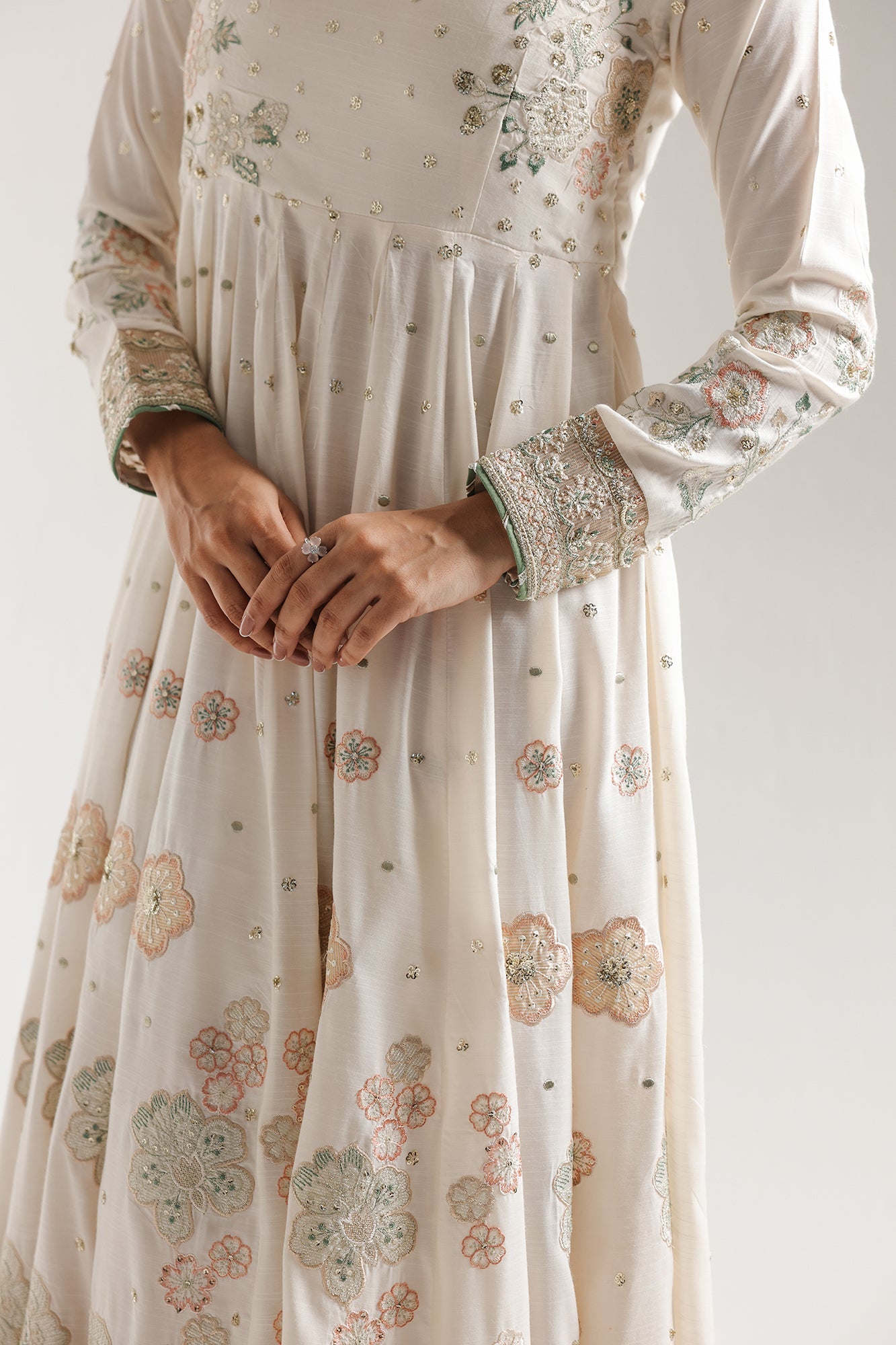 https://cdn.shopify.com/s/files/1/2290/7917/files/E0956-104-003_5.jpg?v=1770184035