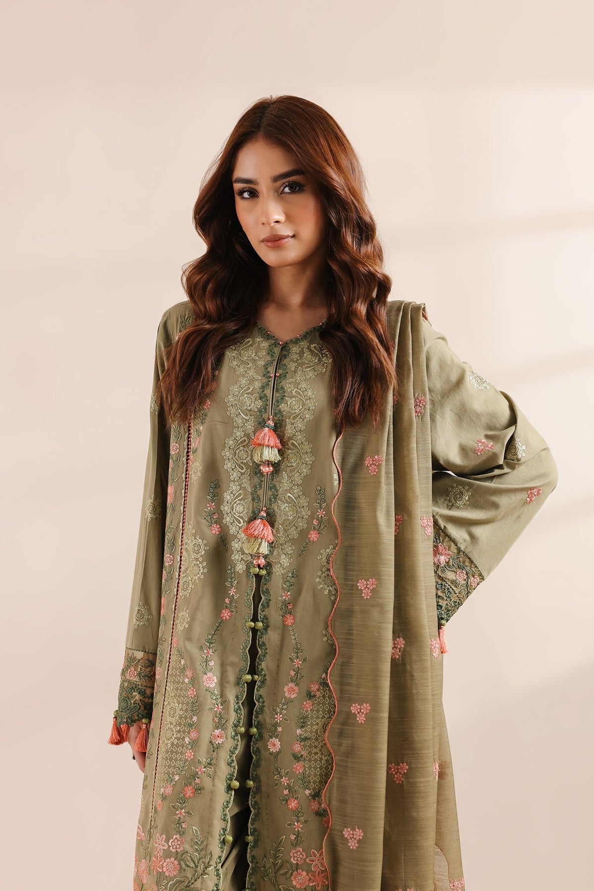 EMBROIDERED SUIT (E0959/203/126)